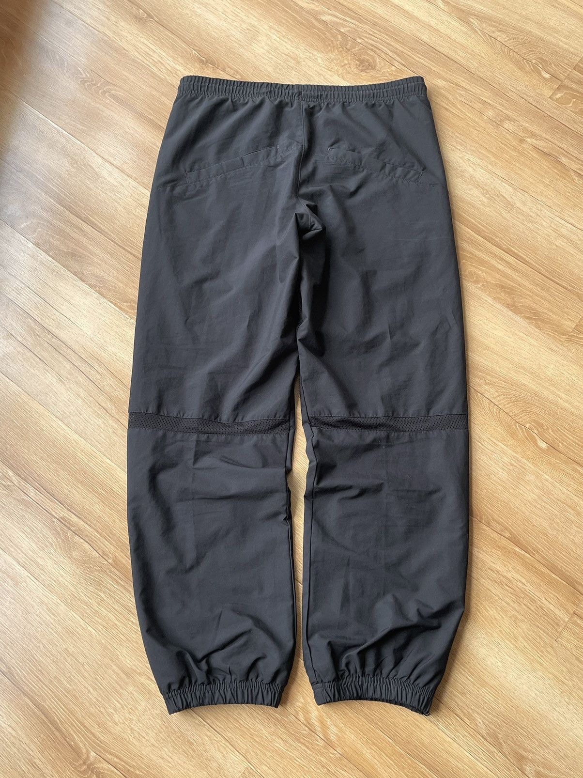 Nike Vintage Nike Air Logo Baggy Parachute Track Pants Size S Size US 34 / EU 50 - 19 Thumbnail