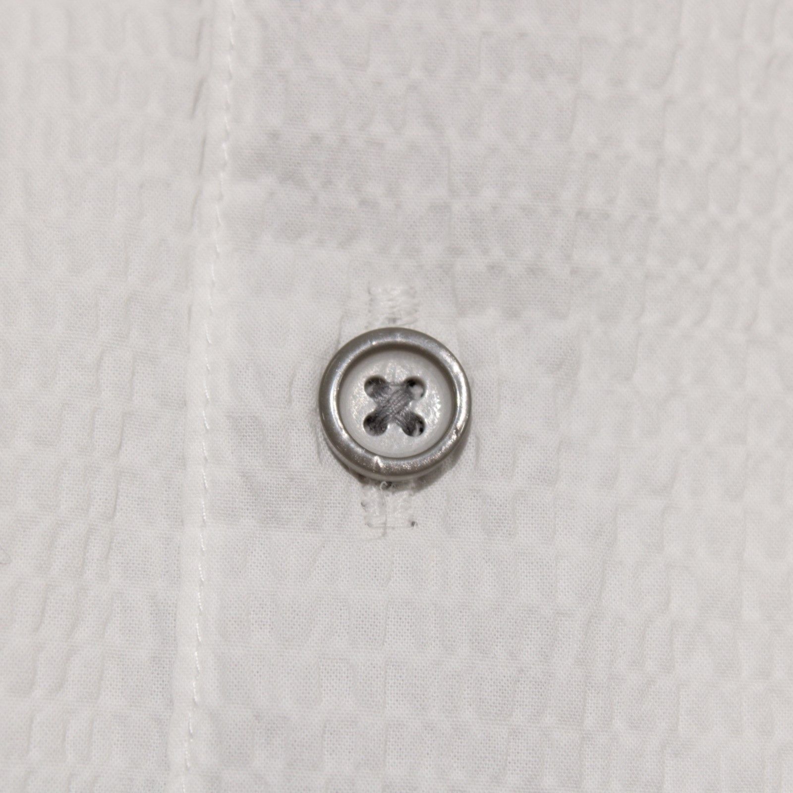 Robert Graham Robert Graham New with tags Shirt Size M US In White Size US M / EU 48-50 / 2 - 2 Thumbnail
