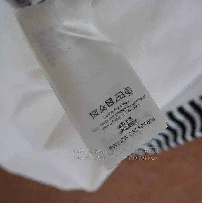 Louis Vuitton Louis Vuitton White Striped Short Sleeve T. Size M / US 6-8 / IT 42-44 - 5 Thumbnail