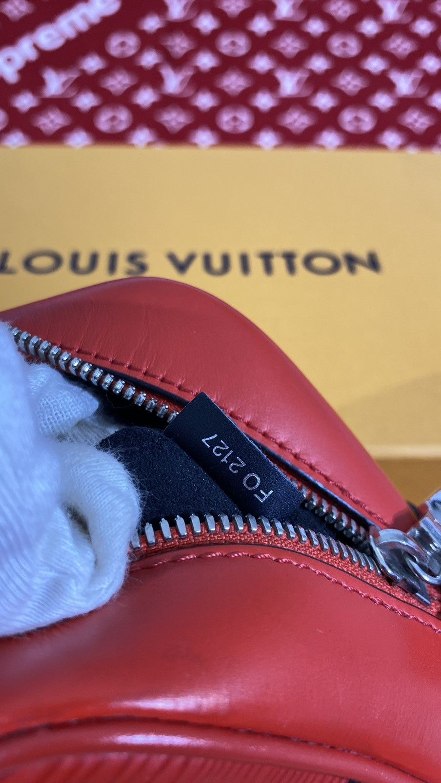 Louis Vuitton × Supreme Louis Vuitton X Supreme Danube PM EPI Leather Cross Body Bag Size ONE SIZE - 24 Thumbnail