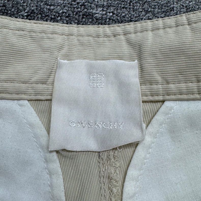 Givenchy Givenchy Size46 Solid Color Shorts Size US 30 / EU 46 - 2 Thumbnail