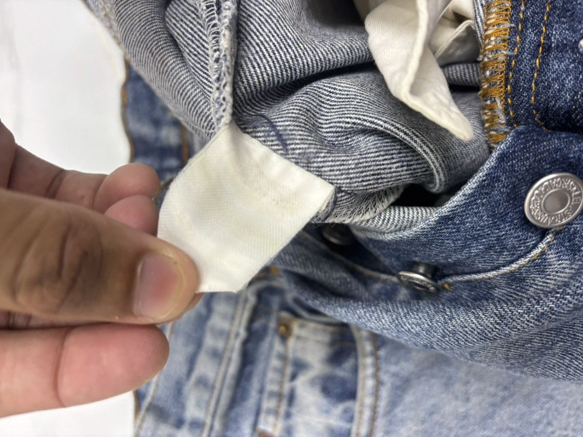 Levi's VINTAGE LEVIS 501 CROP DISTRESSED DENIM Size US 28 / EU 44 - 14 Thumbnail