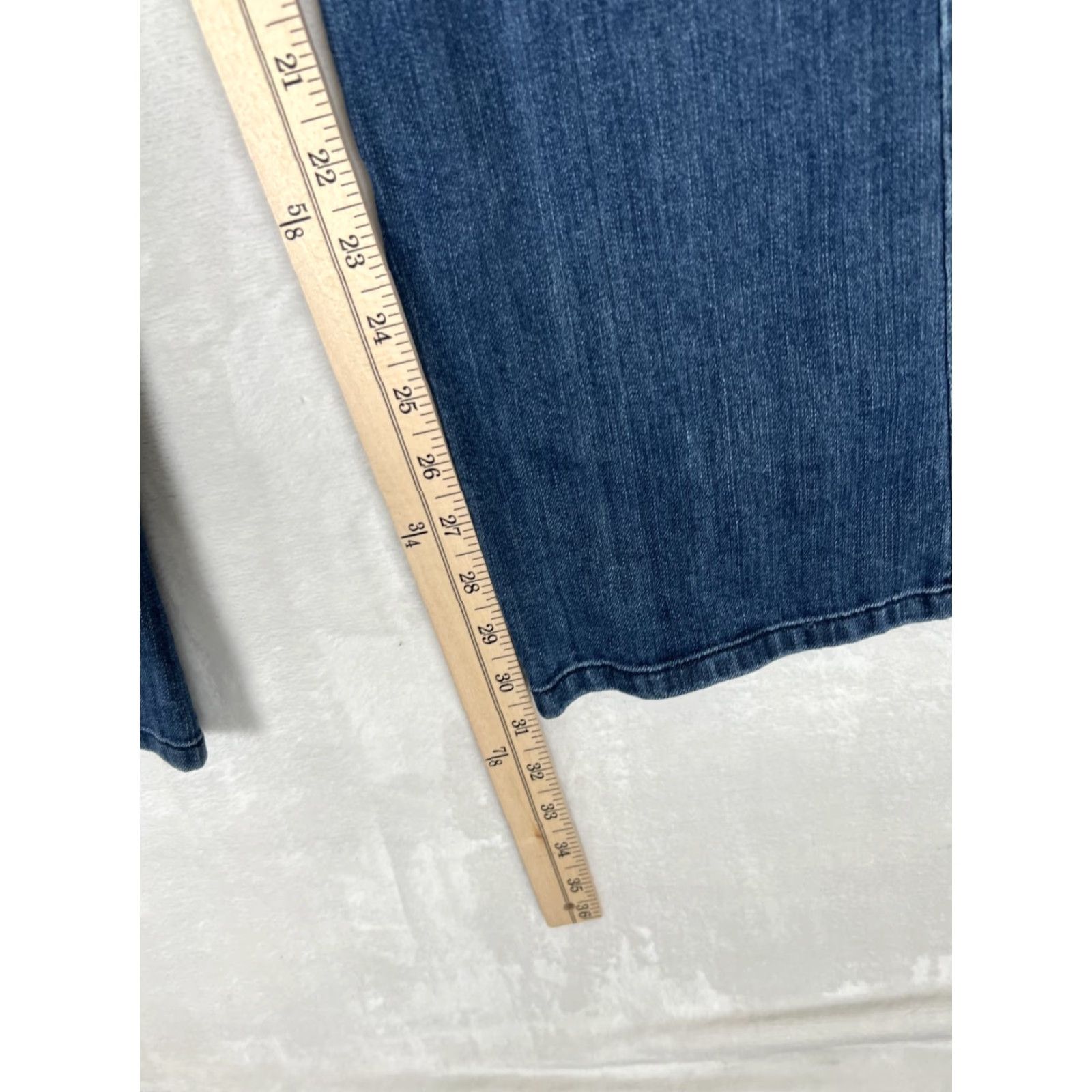 Mossimo VINTAGE Mossimo Supply Co Jeans Denim Boots Cut 34 30 In Mid Rise Bootcut Women Blue Cotton Blend Pocket 5-Pocket Stretch Men's? Size 32" / US 10 / IT 46 - 3 Thumbnail