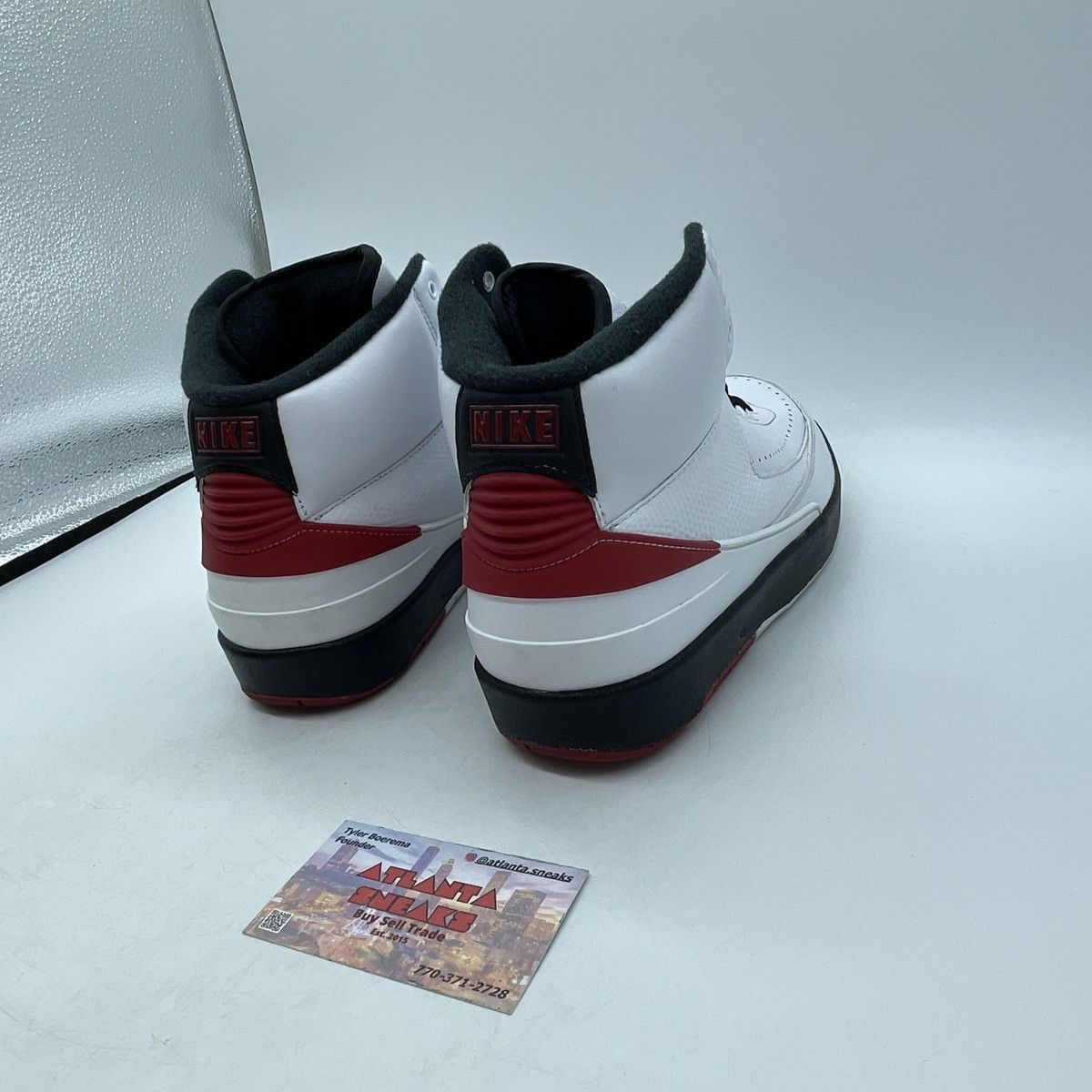 Jordan Brand Air Jordan 2 Chicago Size US 9 / EU 42 - 5 Thumbnail