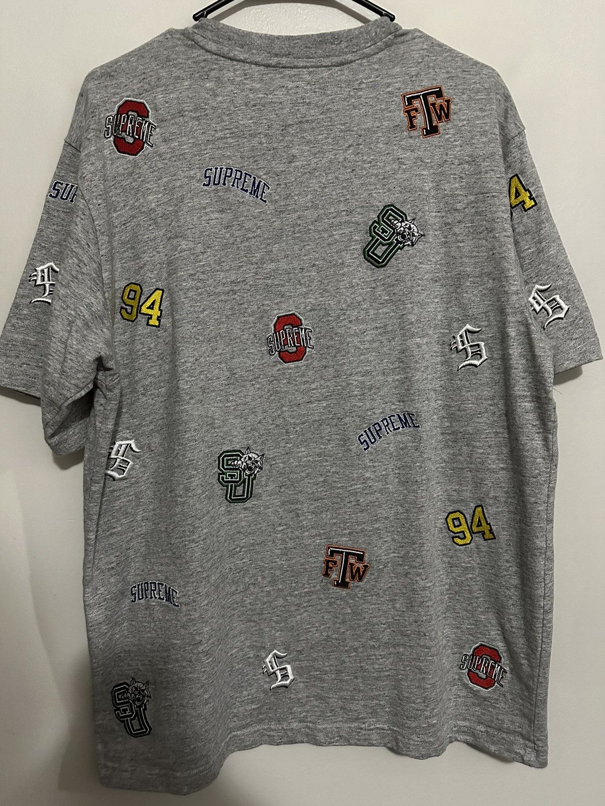 Supreme Supreme University S/S Top Tee Size US M / EU 48-50 / 2 - 5 Thumbnail