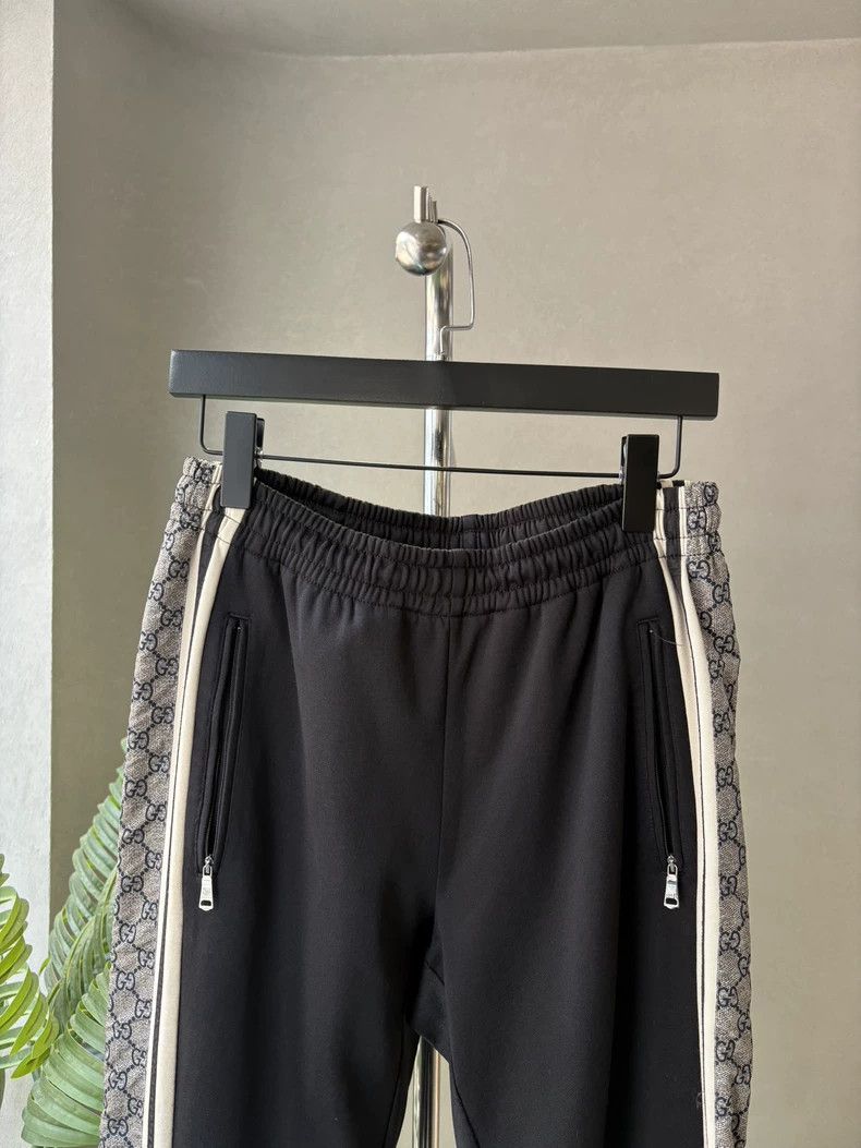 Gucci Gucci Size XS Classic side double G pattern black sports t Size US 30 / EU 46 - 4 Thumbnail