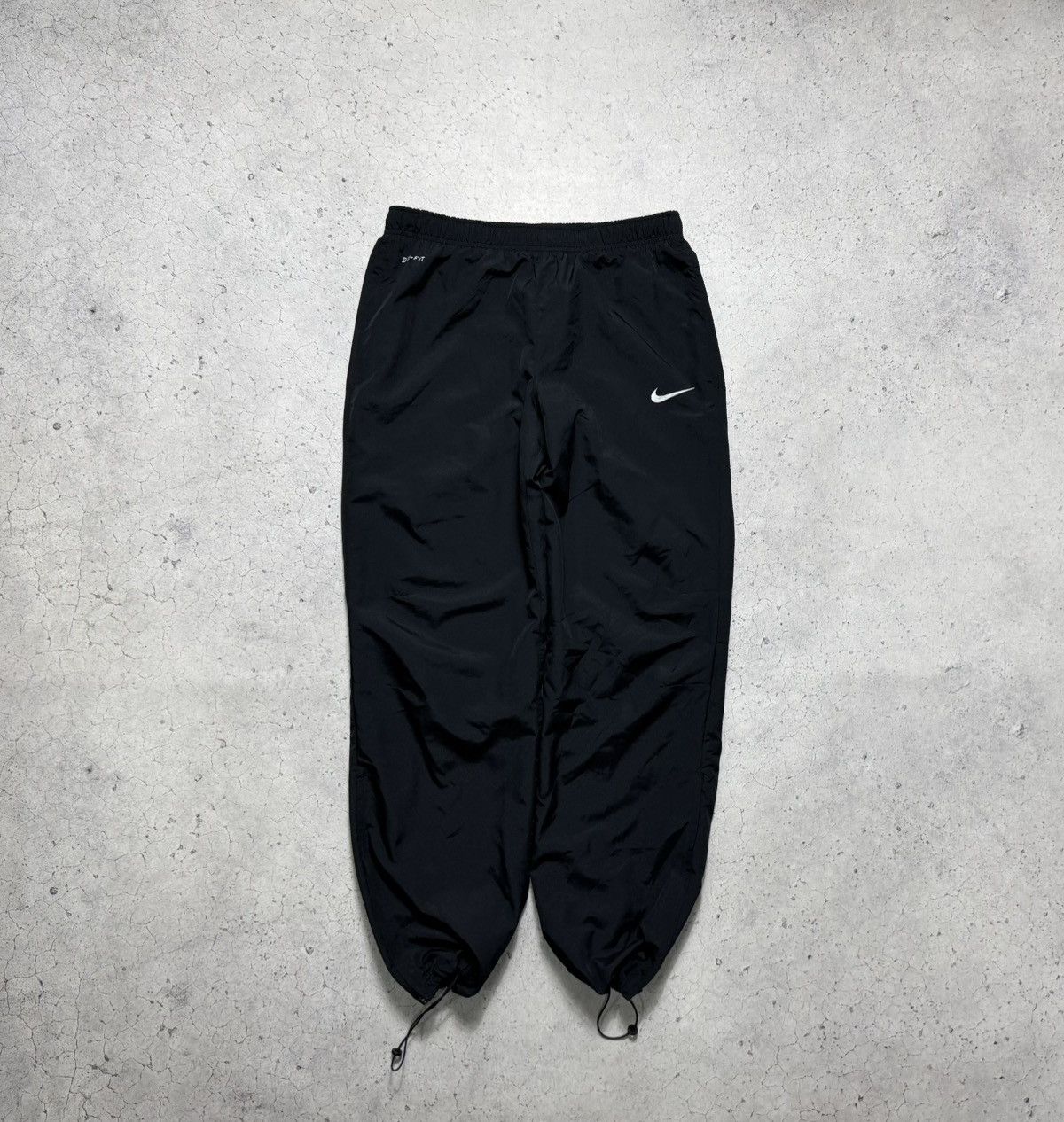 Nike Nike Vintage Nylon Baggy Track Pants Swoosh Y2K Drill Size M Size US 32 / EU 48 - 1 Thumbnail