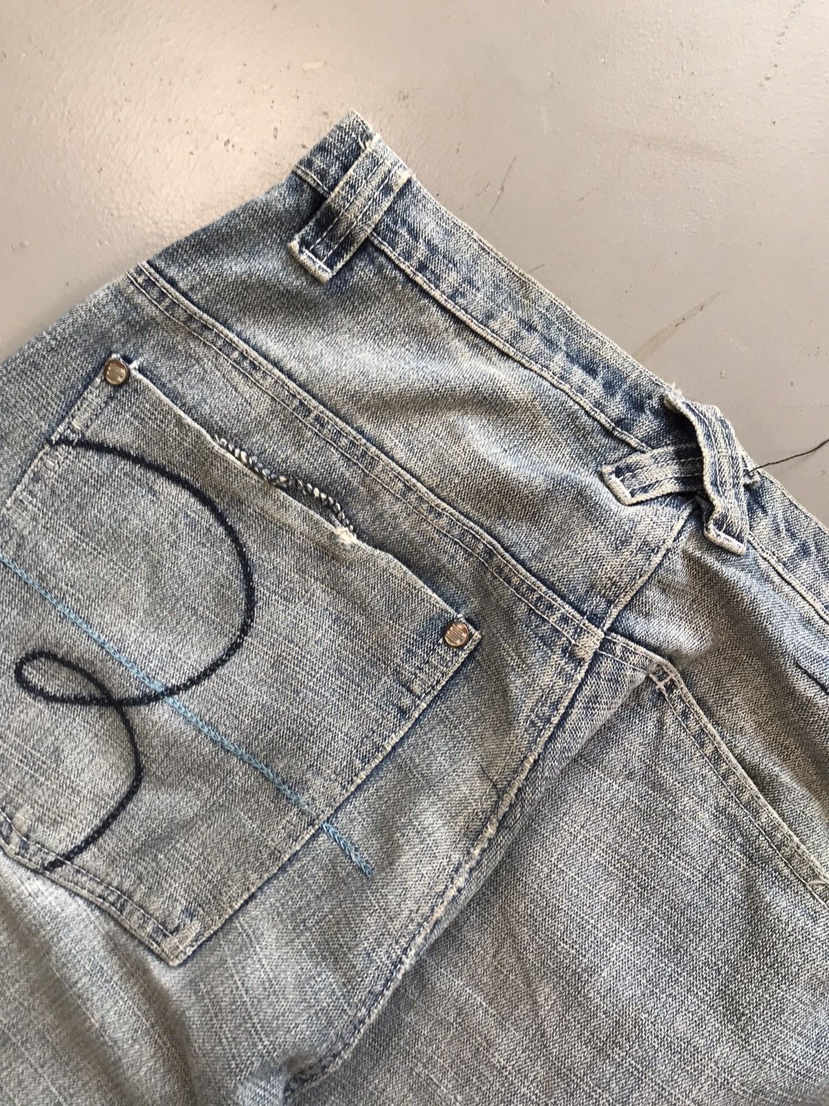 Vintage Vintage LOT29 bunny 🐰 printed distressed denim Size US 32 / EU 48 - 15 Thumbnail