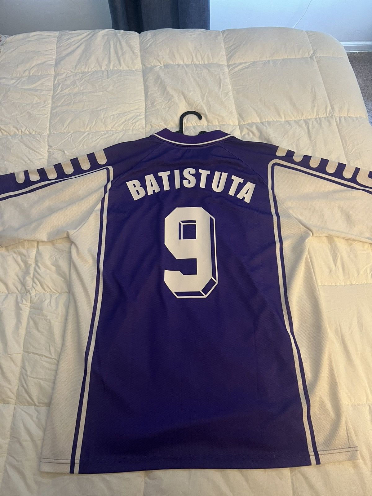 Fila Batistuta Fiorentina Authentic Jersey Size US XL / EU 56 / 4 - 5 Thumbnail