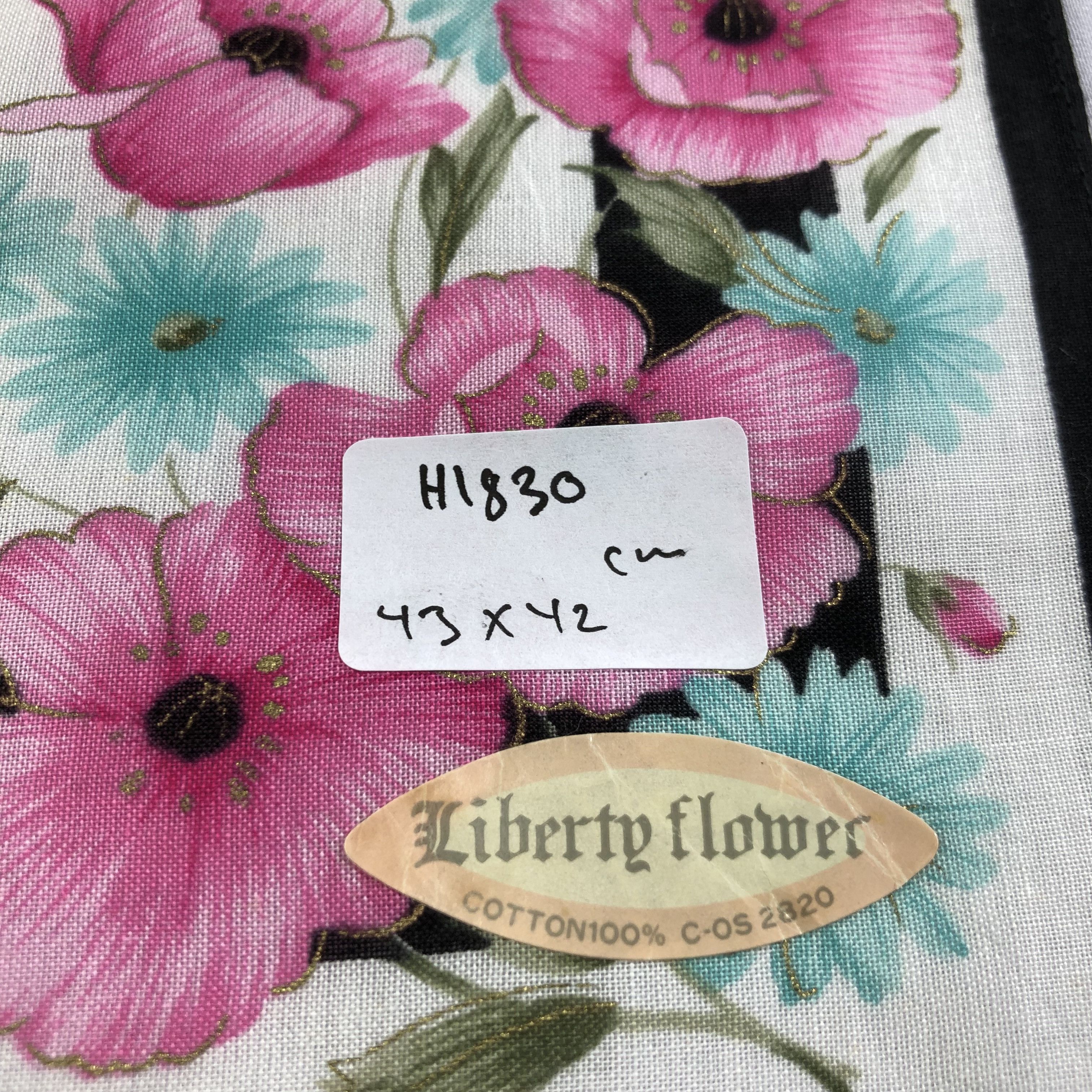 Vintage liBErty Flowers Handkerchief Neckerchief Bandana H1830 Size ONE SIZE - 9 Thumbnail