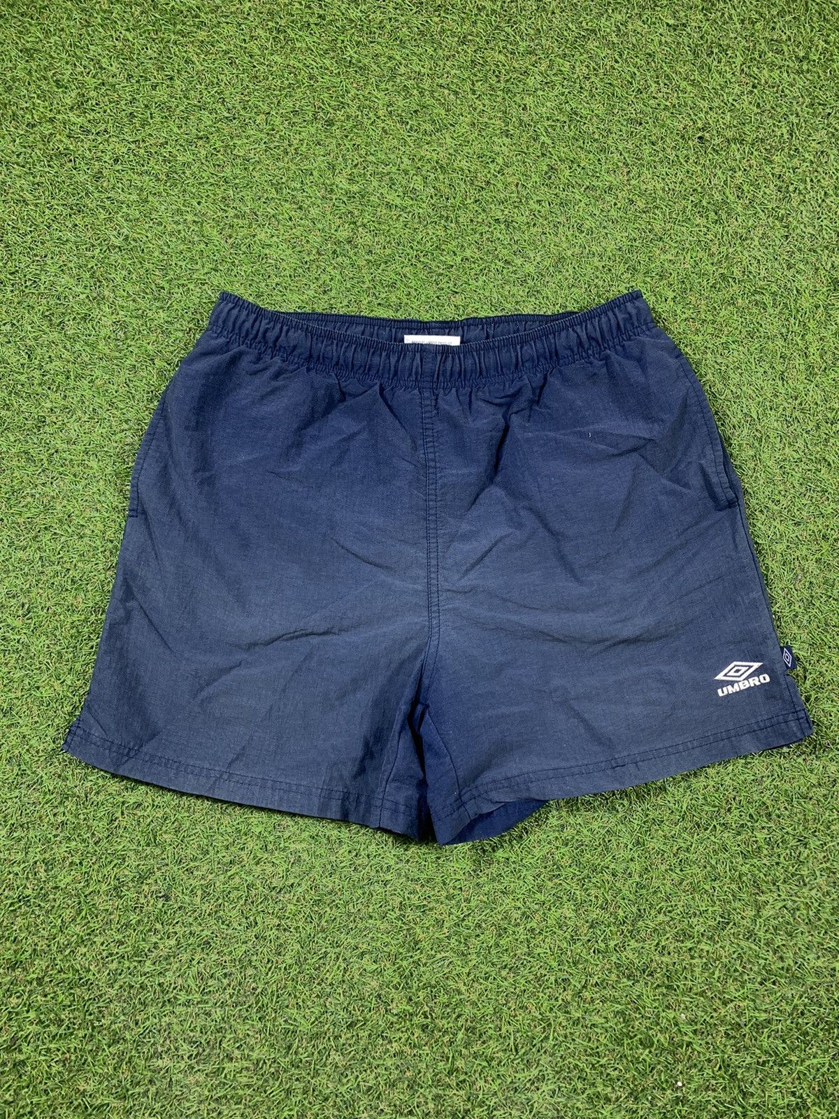 Umbro Vintage 90s Umbro shorts sun faded streetwear style size L Size US 34 / EU 50 - 1 Thumbnail