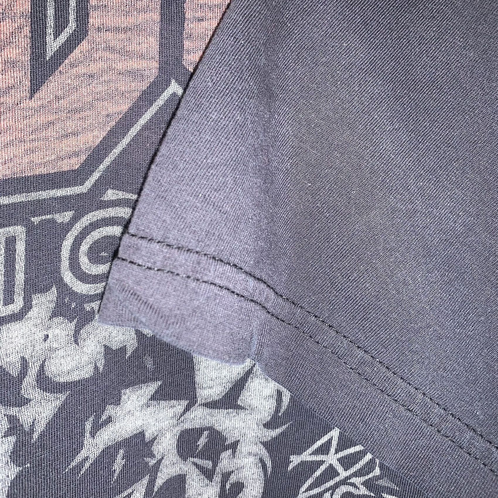 Anvil AC/DC Distressed Black Ice All Over Print Tee Black T-Shirt XL Crew Neck Short Sleeve Logo Graphic Men Regular Fits as Large Size US XL / EU 56 / 4 - 4 Thumbnail