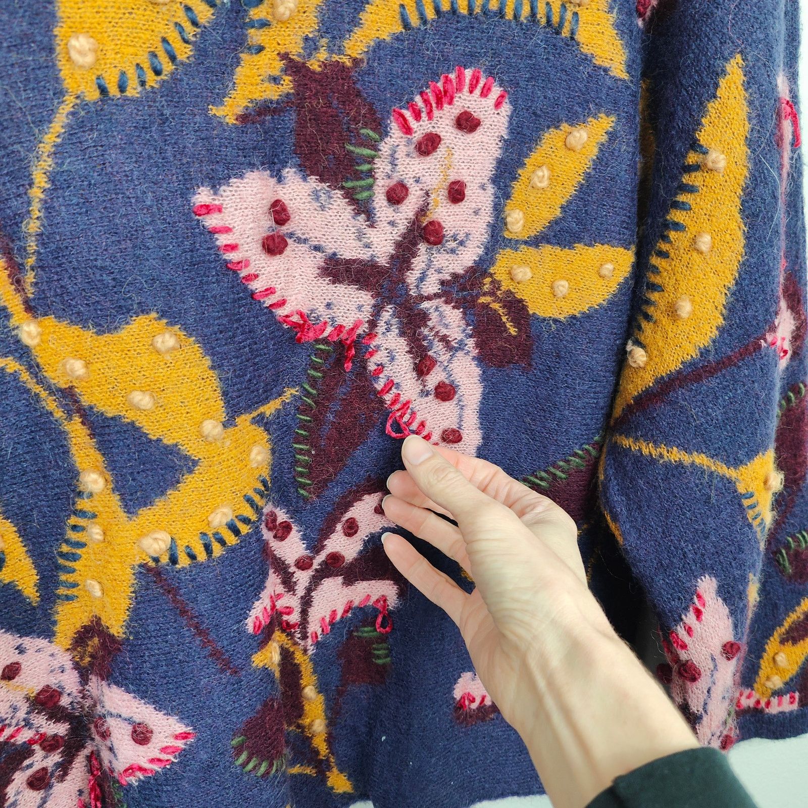 Zara Zara Sweater Womens Medium Floral Embroidered Tapestry Size M / US 6-8 / IT 42-44 - 7 Thumbnail