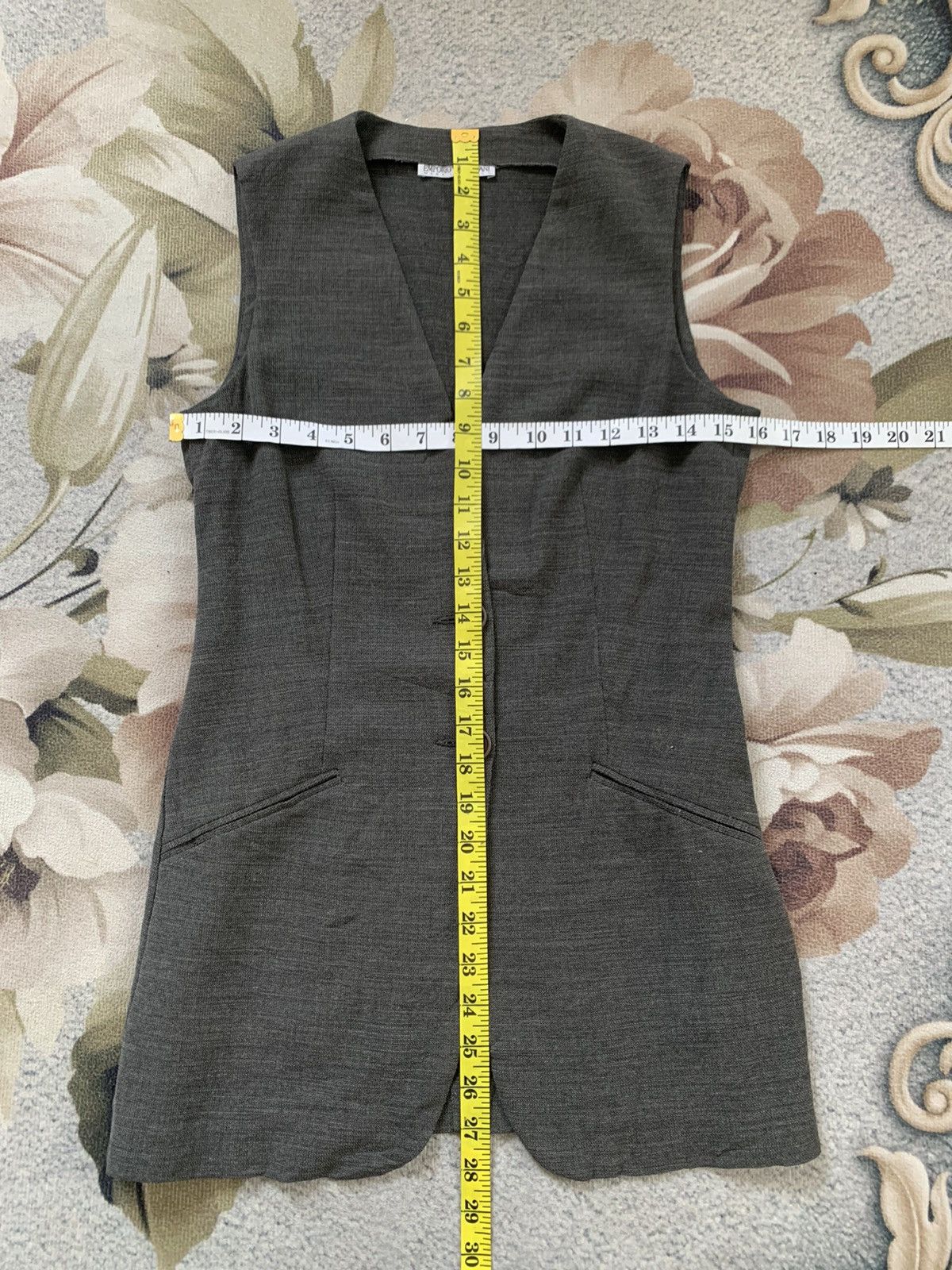 Emporio Armani Emporio Armani Buttons Vest Made in Italy Size XS / US 0-2 / IT 36-38 - 6 Thumbnail