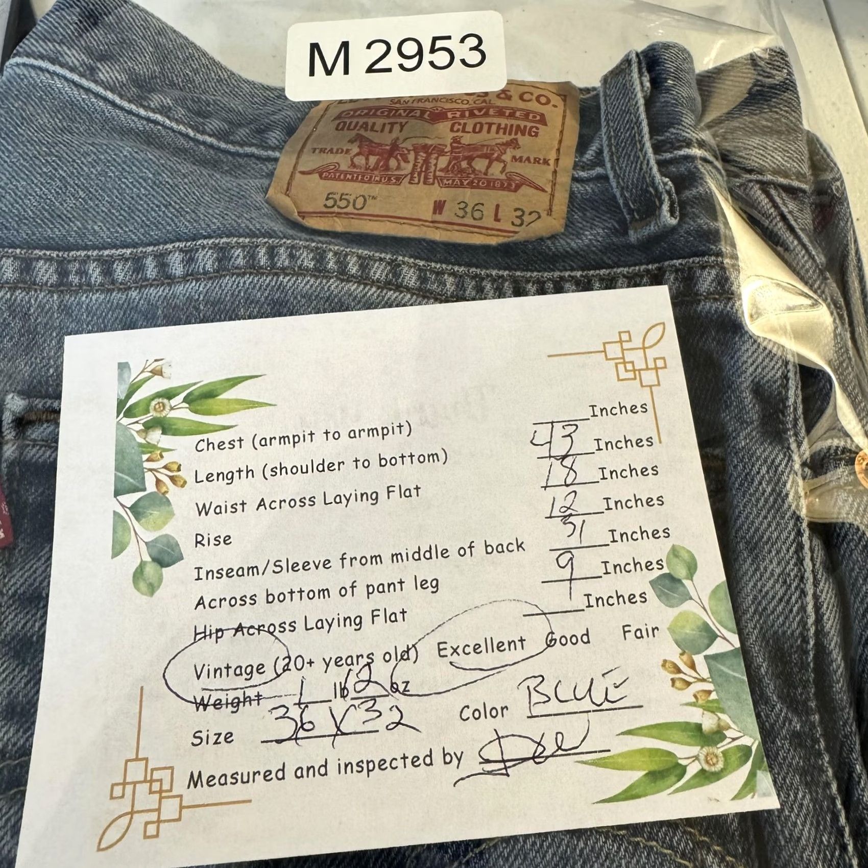 Levi's VINTAGE Levis 550 Jeans Mens 36x32 Blue Relaxed Fit Tapered Leg Denim Classic Zip Fly Size US 36 / EU 52 - 7 Thumbnail