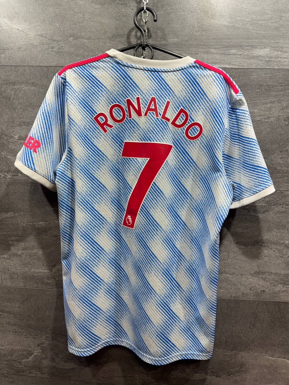 Adidas MANCHESTER UNITED 2021 2022 RONALDO #7 SHIRT SOCCER ADIDAS Size US L / EU 52-54 / 3 - 2 Thumbnail