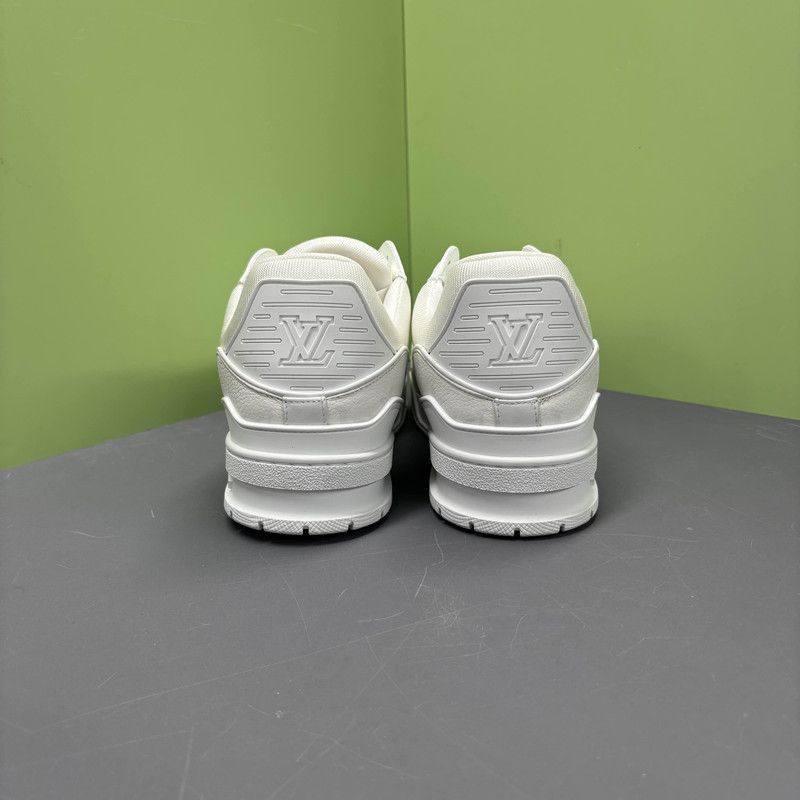 Louis Vuitton Louis Vuitton 2-2508 Size US 10.5 / EU 43-44 - 3 Thumbnail