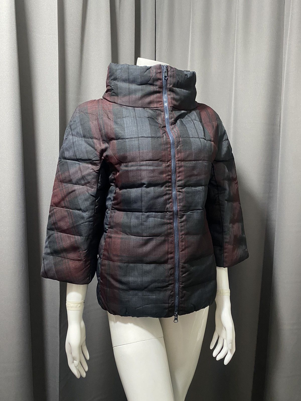 Jil Sander Jil Sander- Reversible Plaid Down Jacket Size S / US 4 / IT 40 - 1 Thumbnail