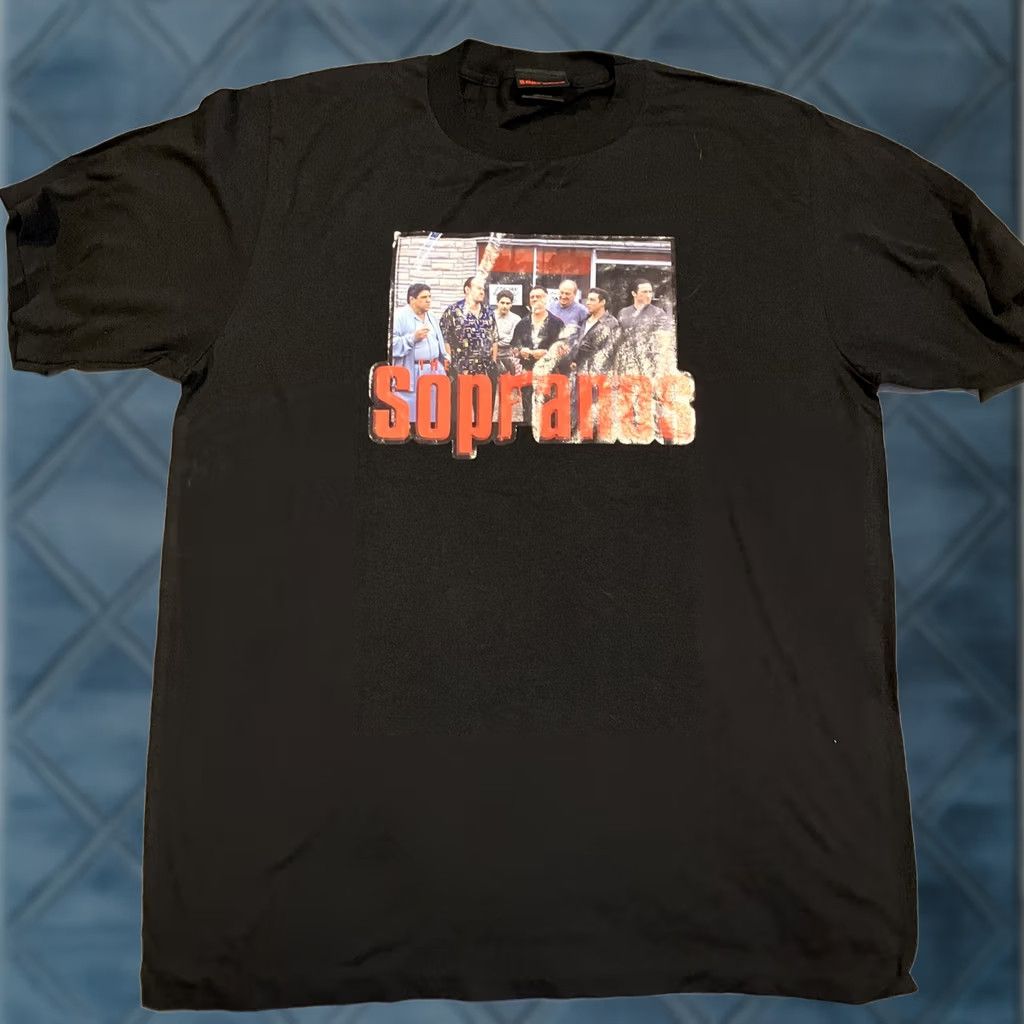 Vintage VINTAGE Sopranos Full Cast T Shirt Licensed XXLarge Black Men Short Sleeve Crew Neck 2000s TV Size US XXL / EU 58 / 5 - 1 Thumbnail
