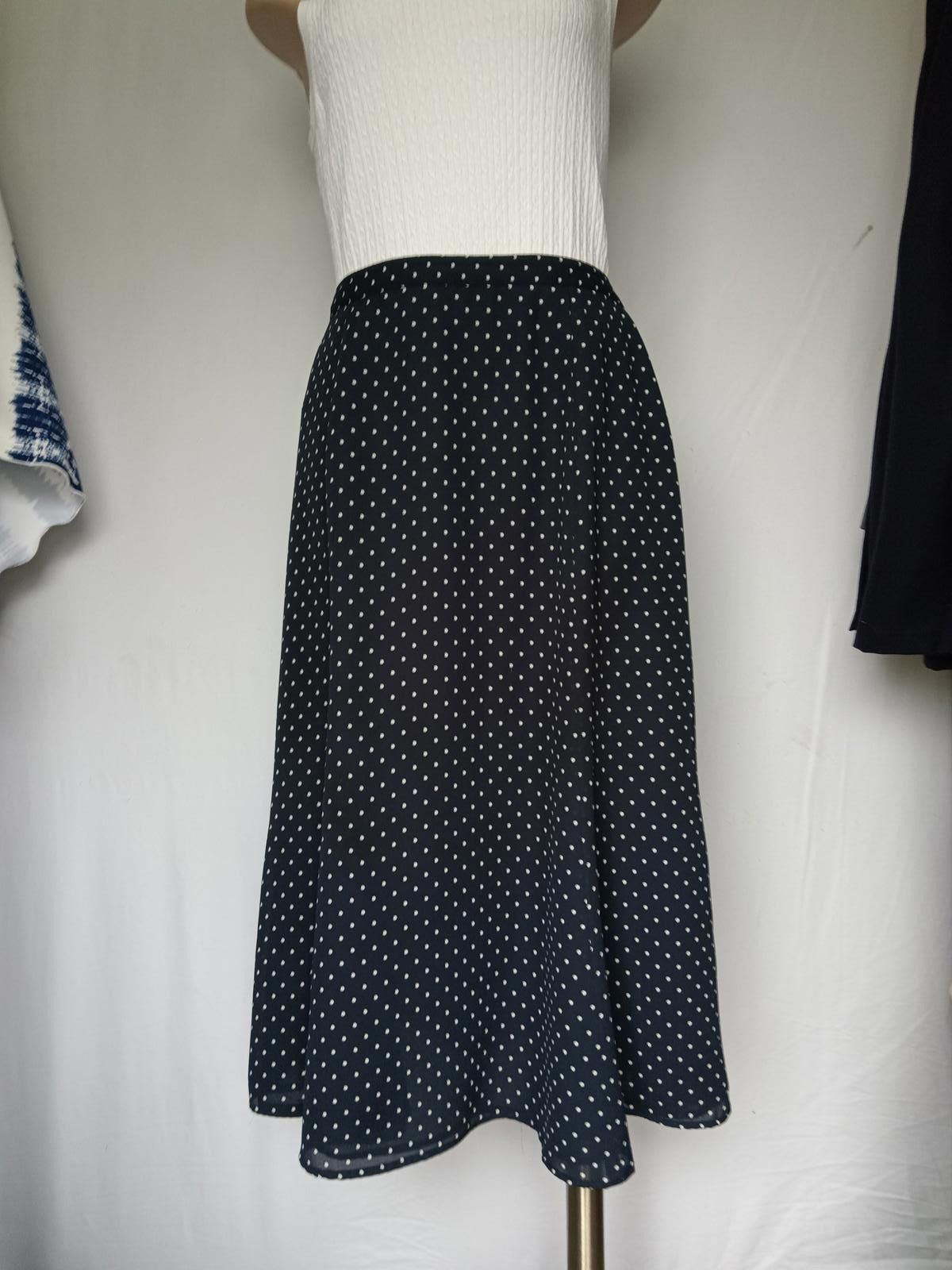 Designer The Villager Petite Polka Dot Midi Skirt Size 32" / US 10 / IT 46 - 1 Thumbnail