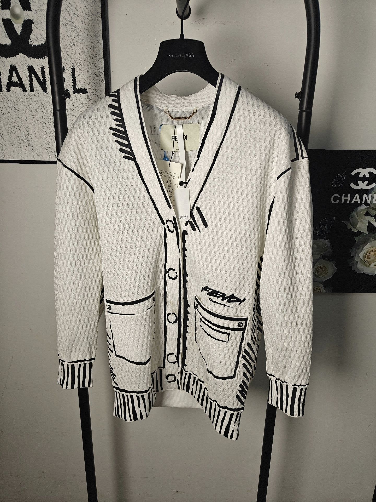 Fendi Fendi Graphic White Sweater s Men Size US S / EU 44-46 / 1 - 1 Thumbnail