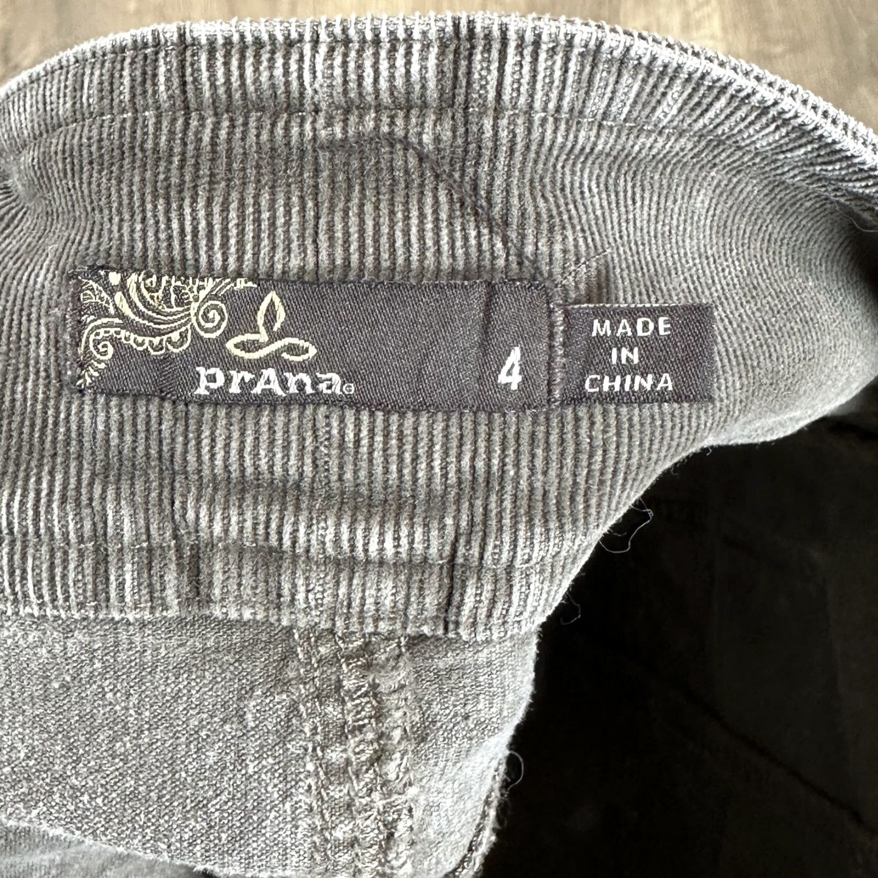Prana prAna Gray Corduroy Mini Skirt Button Up A-Line Pockets Cotton Casual Sz 4 Womens Skirt Short Native: None Size 27" / US 4 / IT 40 - 4 Thumbnail
