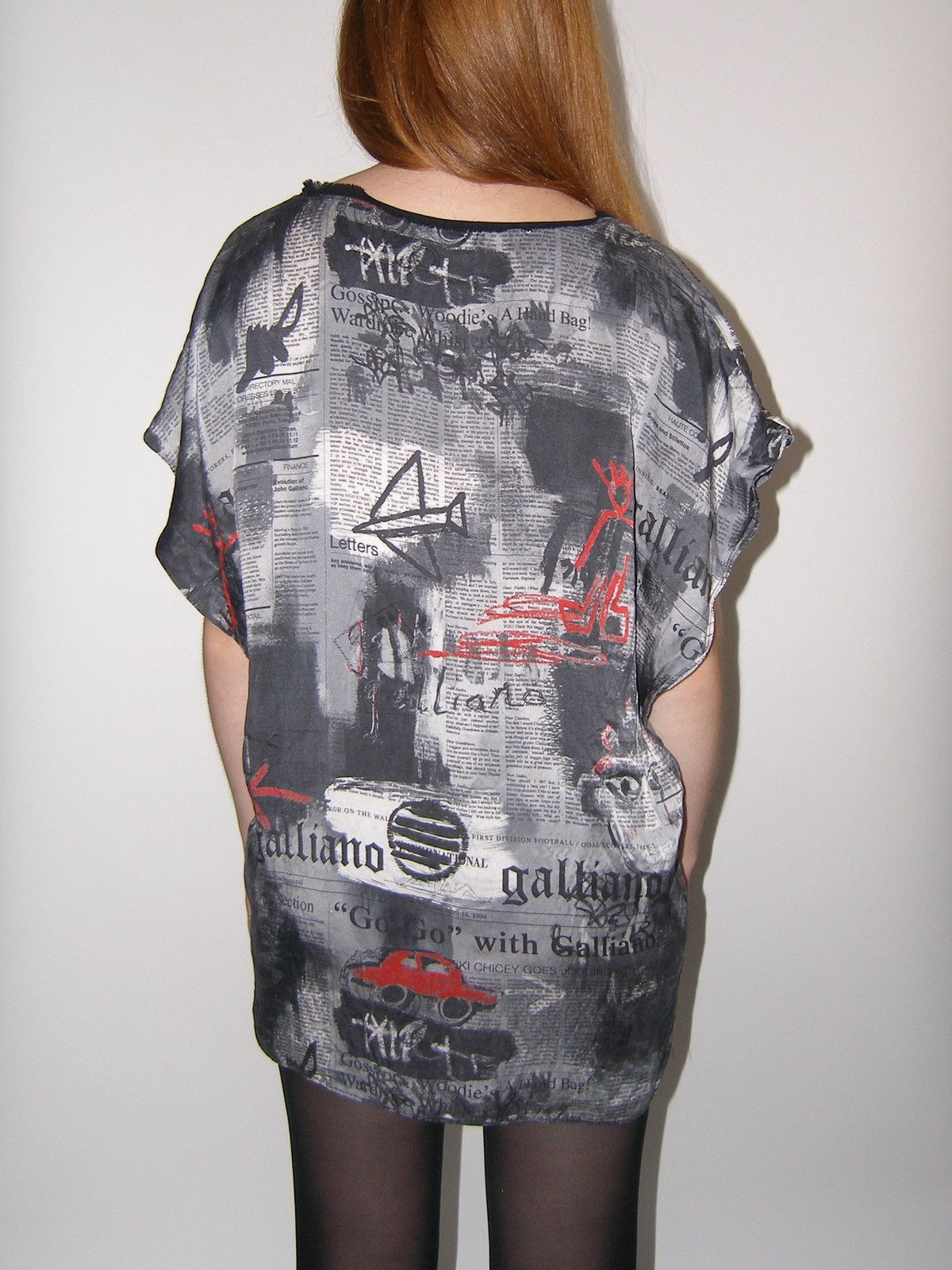 John Galliano Archival Galliano Newspaper Gazette print/ basquiat silk top Size L / US 10 / IT 46 - 4 Thumbnail