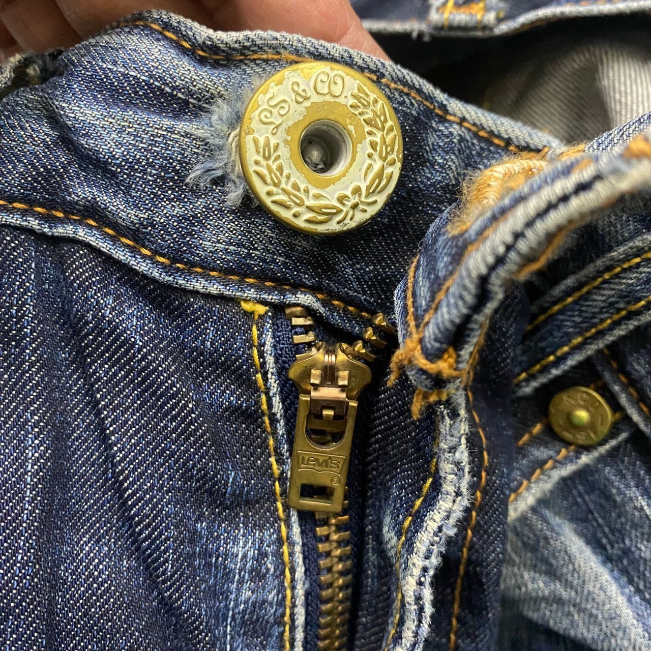 Levi's Vintage Levis 503 Distressed Denim Kurt Cobain Style Size US 32 / EU 48 - 14 Thumbnail