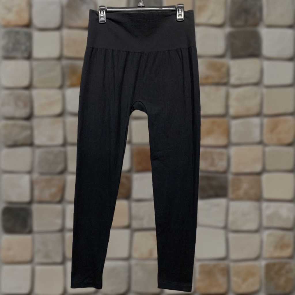 Vintage Black Leggings Women Small/Medium Stretch Comfortable Warm New w/o Tags Size 28" / US 6 / IT 42 - 1 Thumbnail