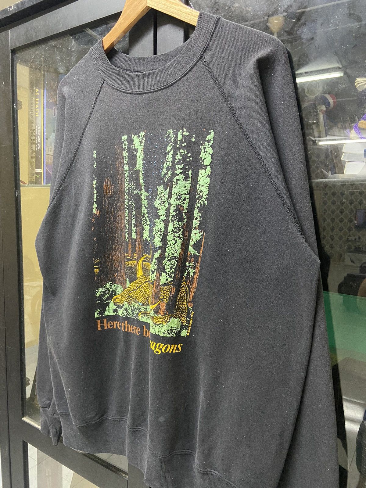 Hanes × Vintage Vintage Hanes Here There Be Dragons Sweashirt Size US XL / EU 56 / 4 - 2 Thumbnail