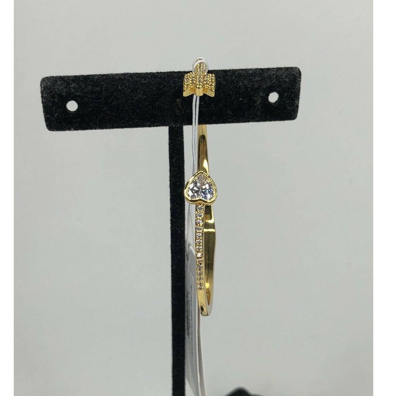 Kate Spade Kate Spade Open Hinged Cuff Heart Arrow Bracelet Size ONE SIZE - 10 Thumbnail
