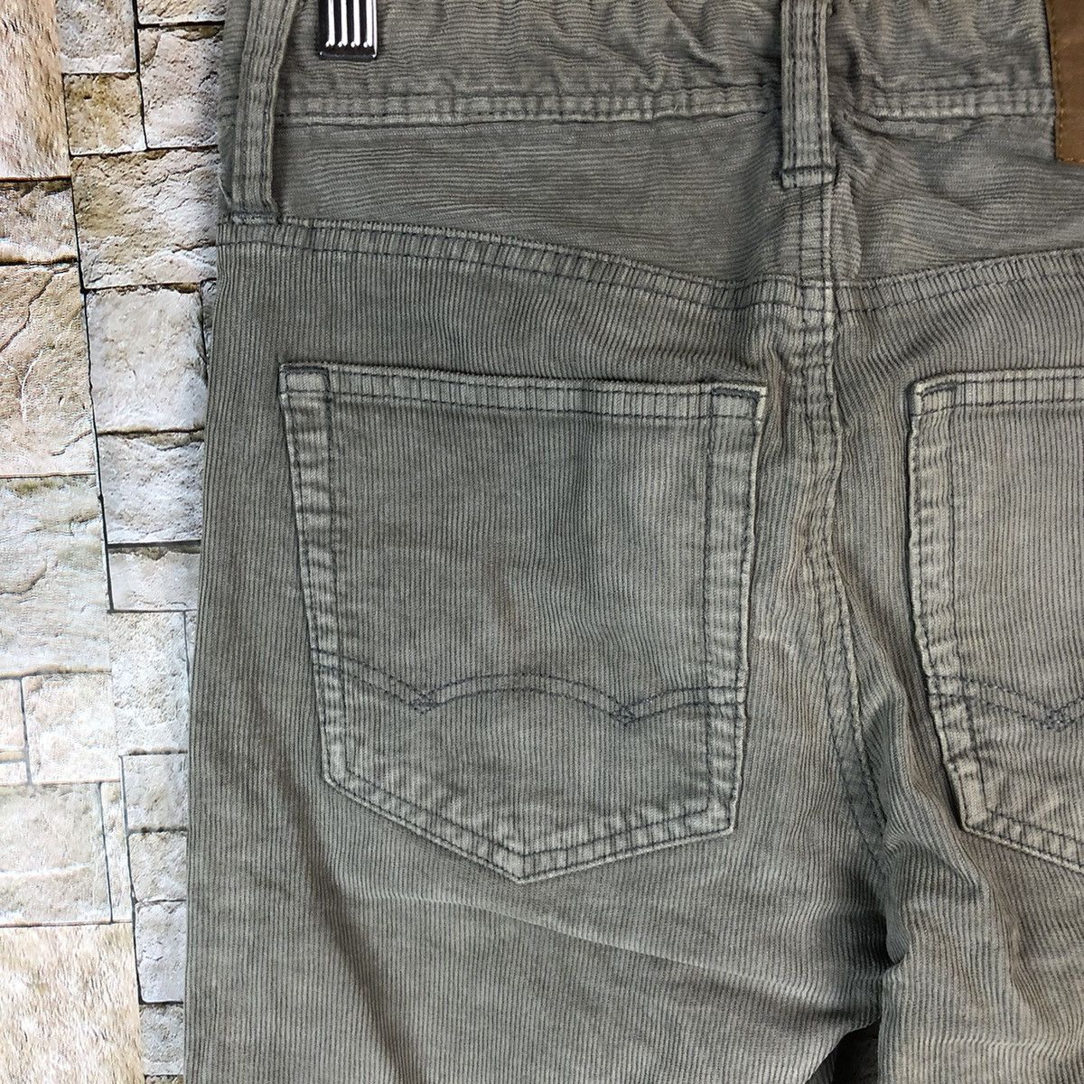 Vintage American Eagle Outfitters Grey Conduroy Pants #A1128 Size US 27 - 14 Thumbnail