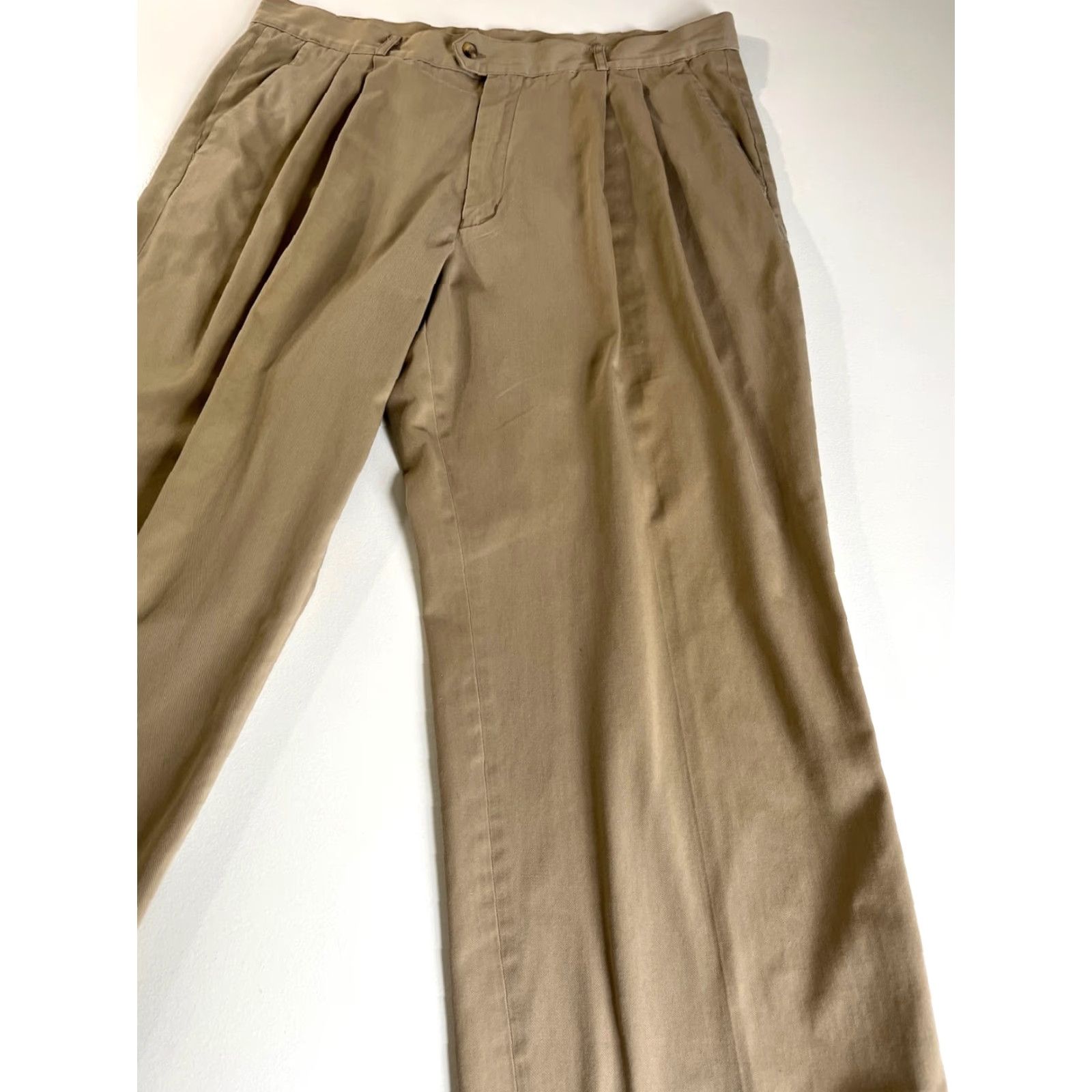 Patagonia VINTAGE Patagonia Men’s 80s 90s Chino Pants Pleated Sz 40 Tan Cotton Blend Canvas Regular Front Pockets Straight Inseam 32 Mens Size US 40 / EU 56 - 4 Thumbnail