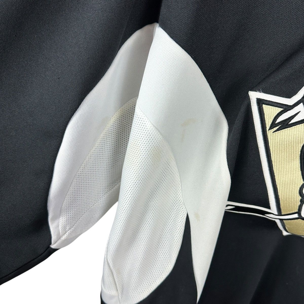 NHL × Reebok Mens Pittsburgh Penguins Gordie Robert’s NHL Jersey Size US L / EU 52-54 / 3 - 6 Thumbnail