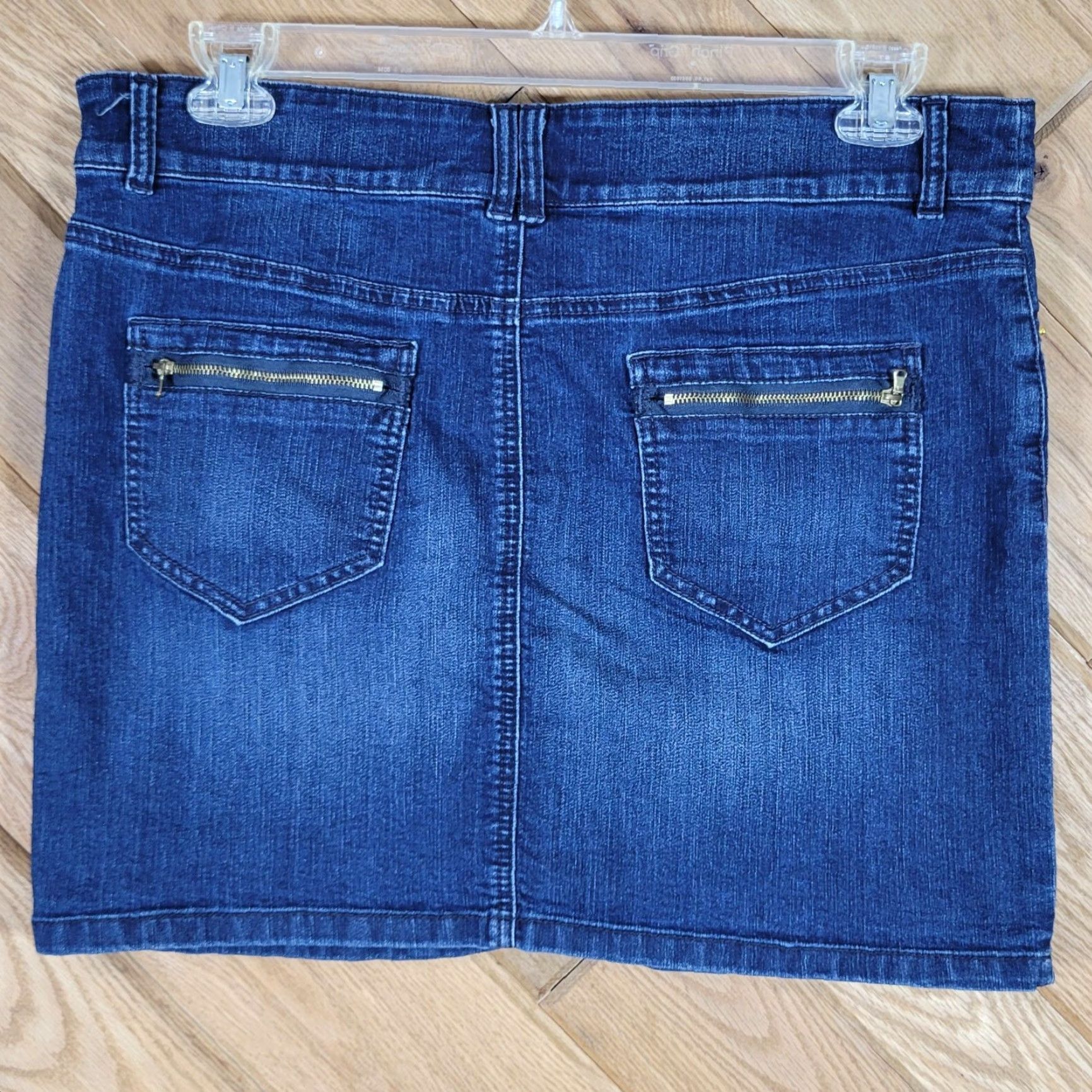 Vintage New York & Company Womens Denim Mini Skirt Size 12 Medium Wash Skirt Denim Blue Shorts 16.5" 18" Men? (Oops) Size 34" / US 12 / IT 48 - 4 Thumbnail
