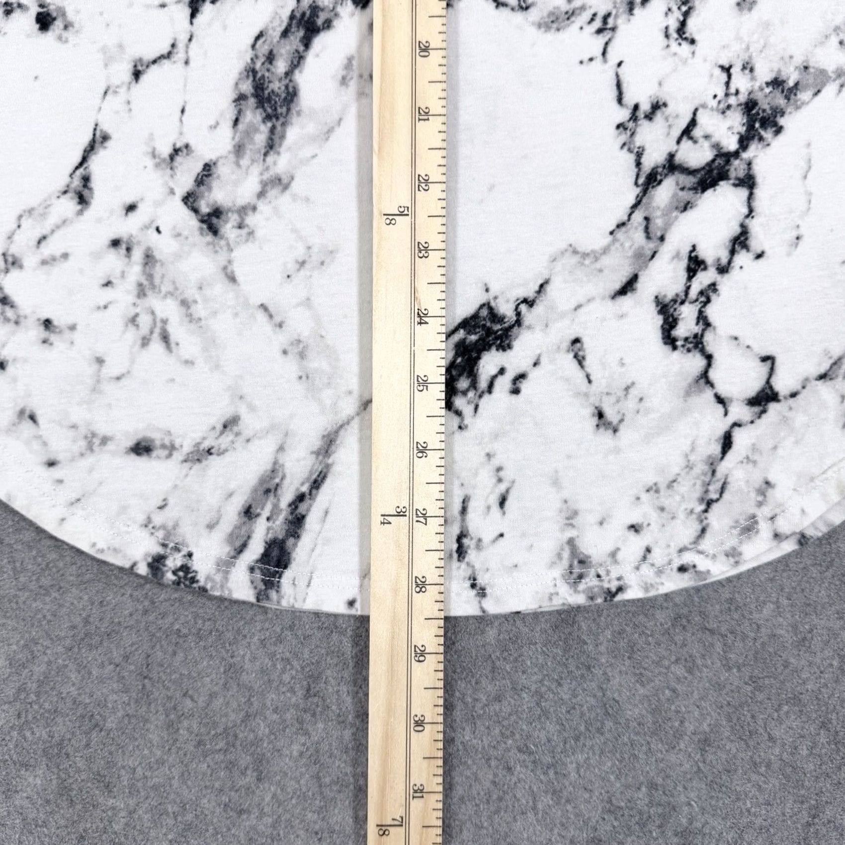 Pacsun Pacsun Scallop Fit Activewear Tank Top Women's Medium White Marble Print Size M / US 6-8 / IT 42-44 - 5 Thumbnail