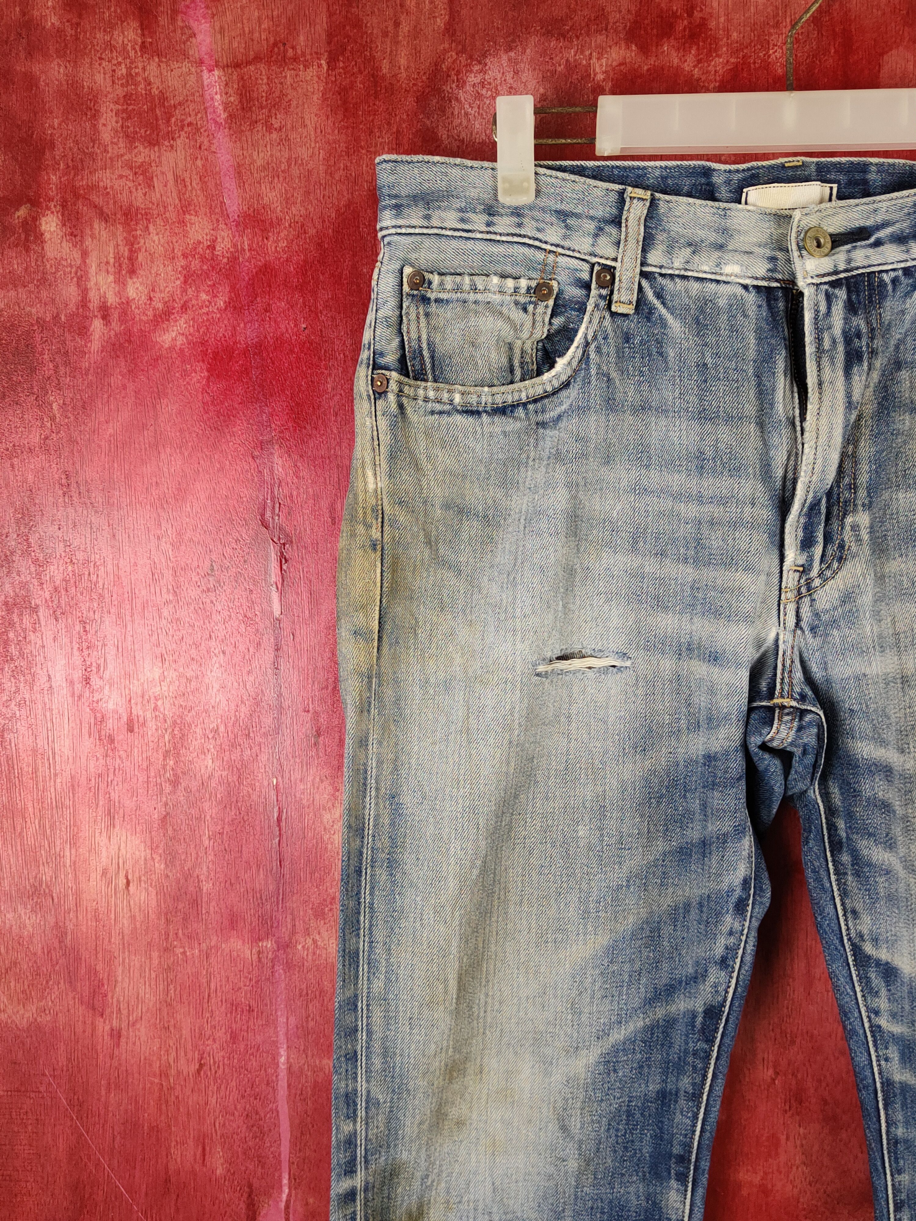 Japanese Brand Uniqlo Blue Faded Distressed Ripped denim Jeans #S2240 Size US 34 / EU 50 - 3 Thumbnail