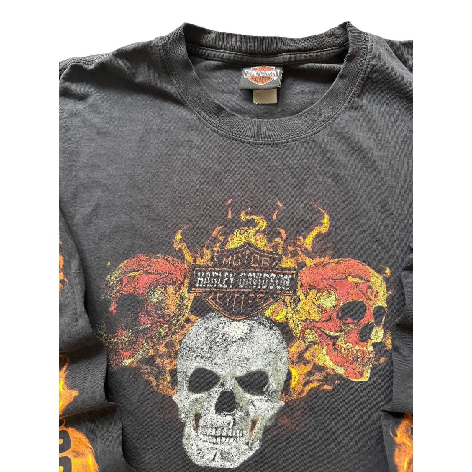 Harley Davidson Distressed Harley Davidson Three Skulls Flame Long Sleeve Size US XL / EU 56 / 4 - 3 Thumbnail