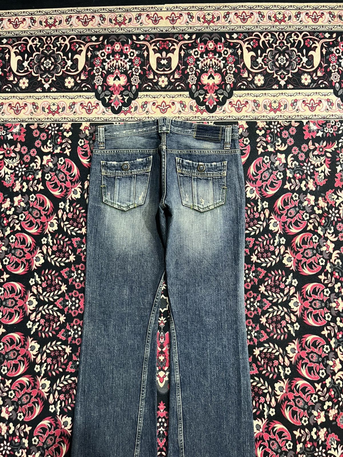 Japanese Brand Vintage Japanese Brand Low Rise Blue Wash Ripped Flare Jeans Size 30" / US 8 / IT 44 - 5 Thumbnail