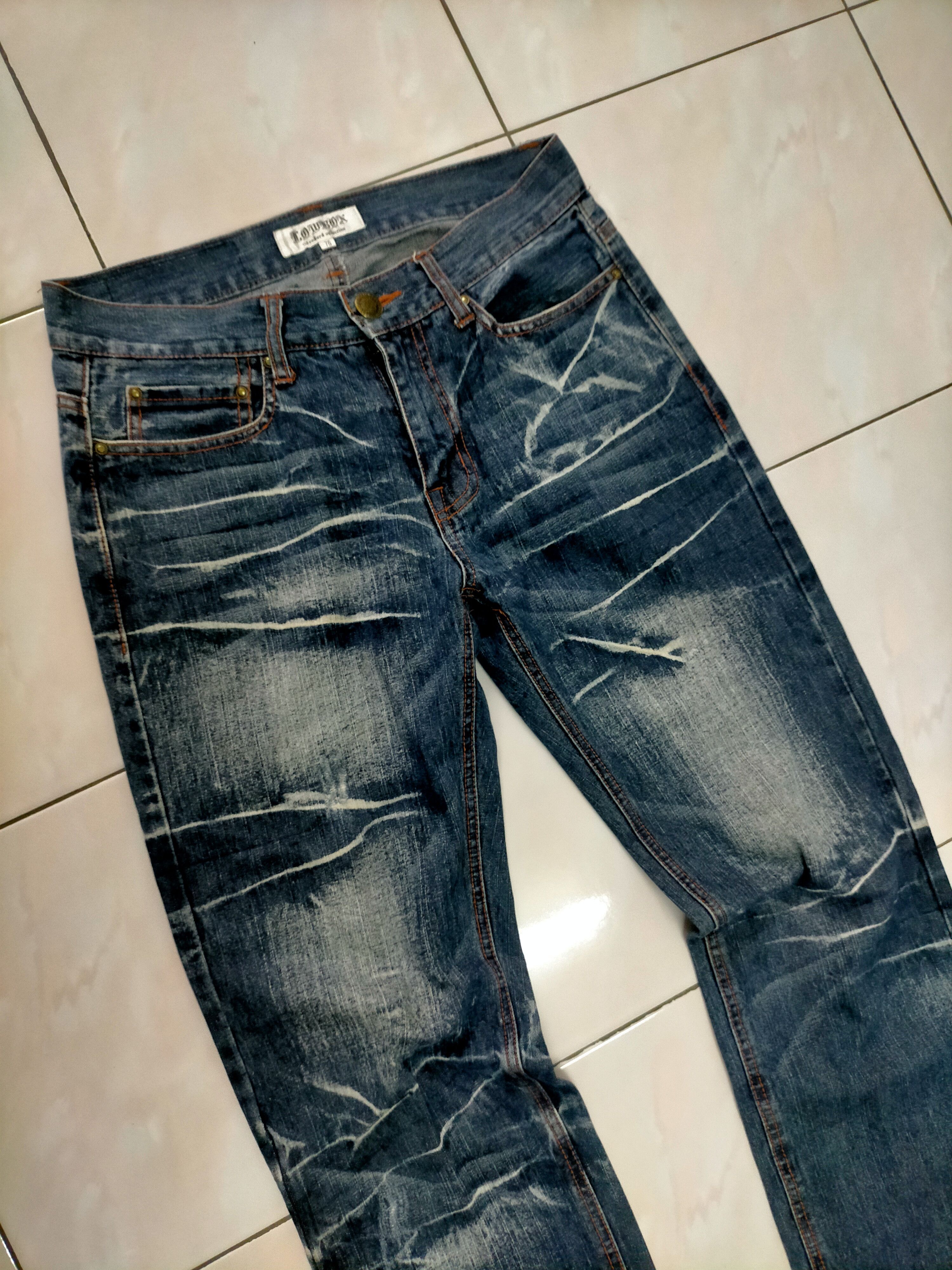 If Six Was Nine × LOWBOX × Le Grande Bleu (L.G.B.) Lowbox 2002 Mudwash Distressed Jeans Size US 30 / EU 46 - 2 Thumbnail