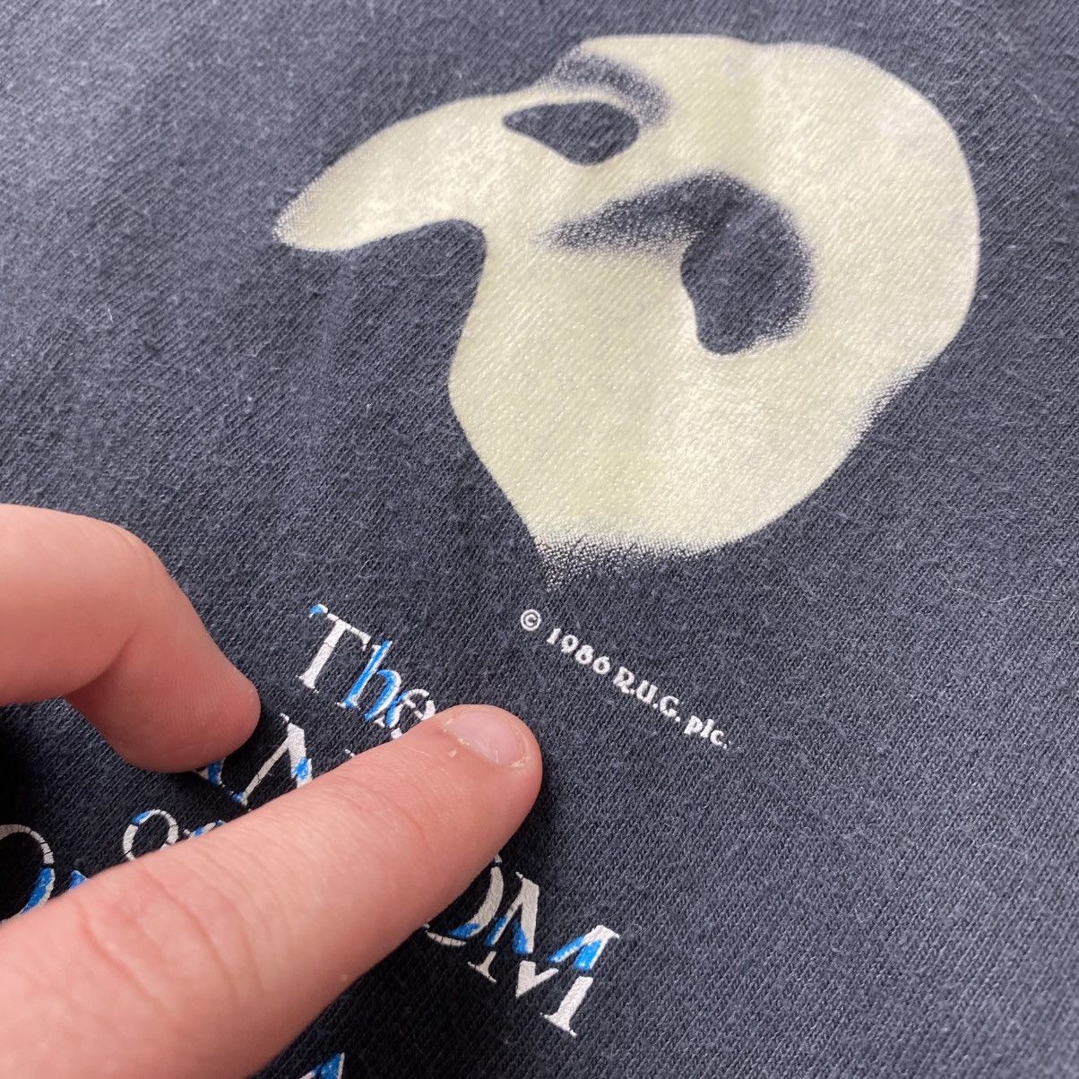 Band Tees Vintage RARE The Phantom Of The Opera 1986 Small logo tee Size US XL / EU 56 / 4 - 4 Thumbnail