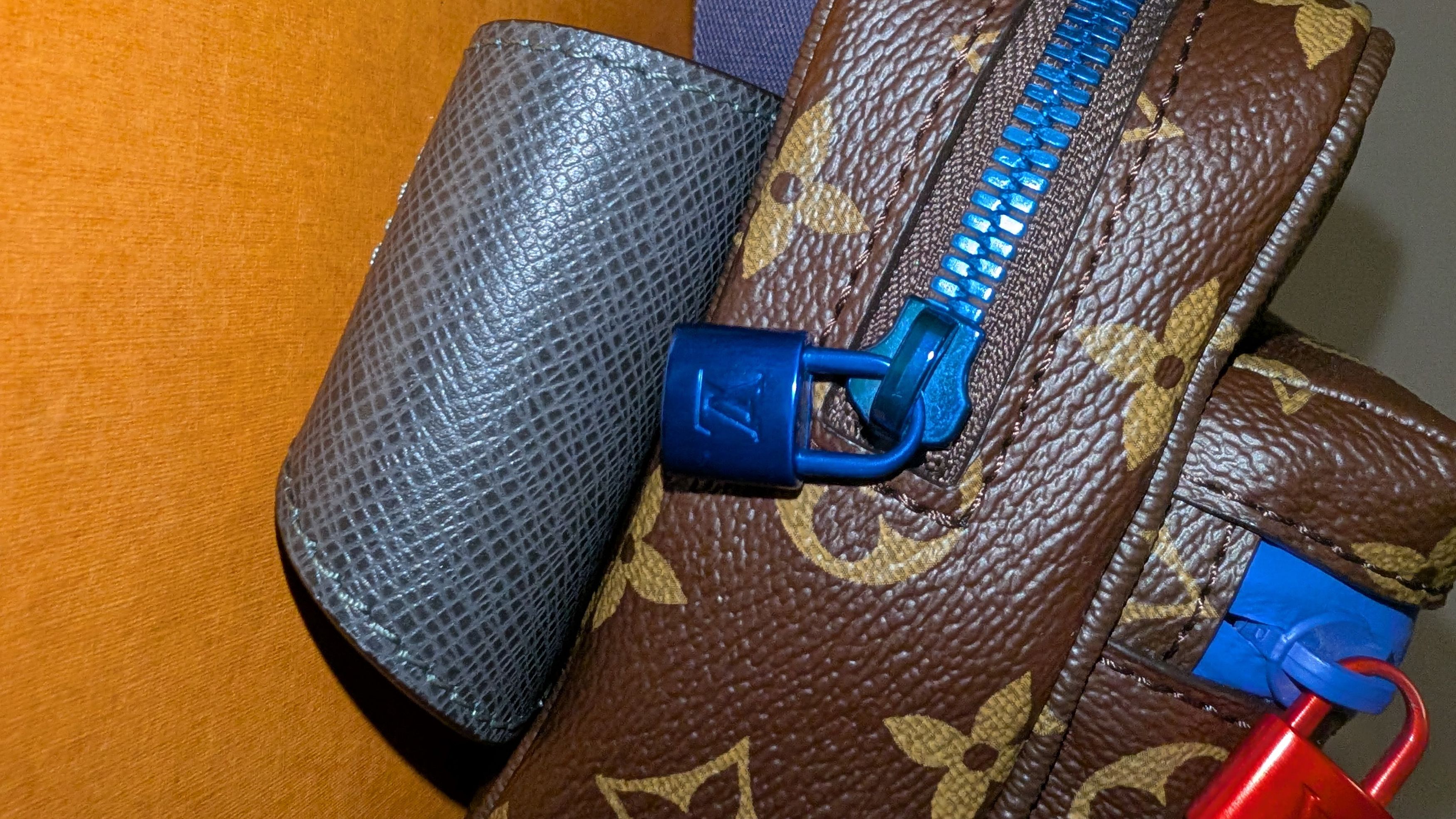 Louis Vuitton LOUIS VUITTON MONOGRAM OUTDOOR BUMBAG WAIST BAG M43828 Size ONE SIZE - 6 Thumbnail