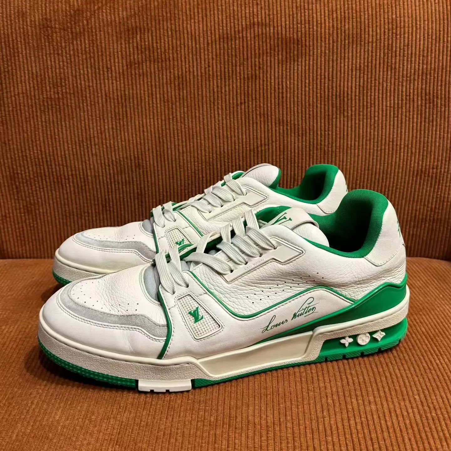 Louis Vuitton LV Trainer White Green 42 Good Condition Size US 9 / EU 42 - 1 Thumbnail