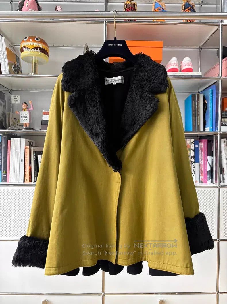 Dior Dior Black wool collar coat Size S / US 4 / IT 40 - 1 Thumbnail