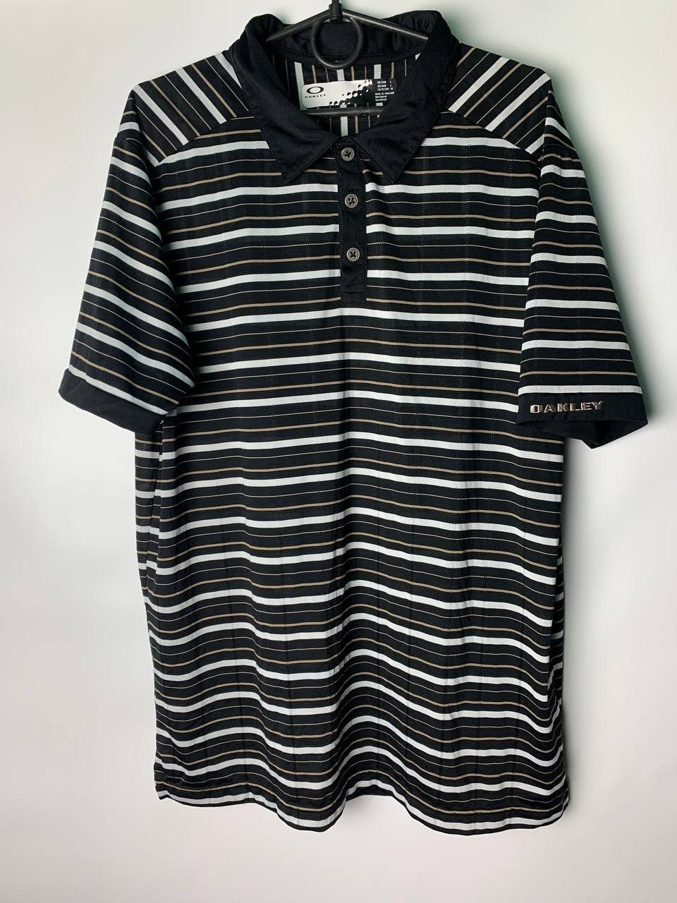 Oakley Vintage streetwear Y2K sportswear Oakley T-shirt Size US L / EU 52-54 / 3 - 1 Thumbnail