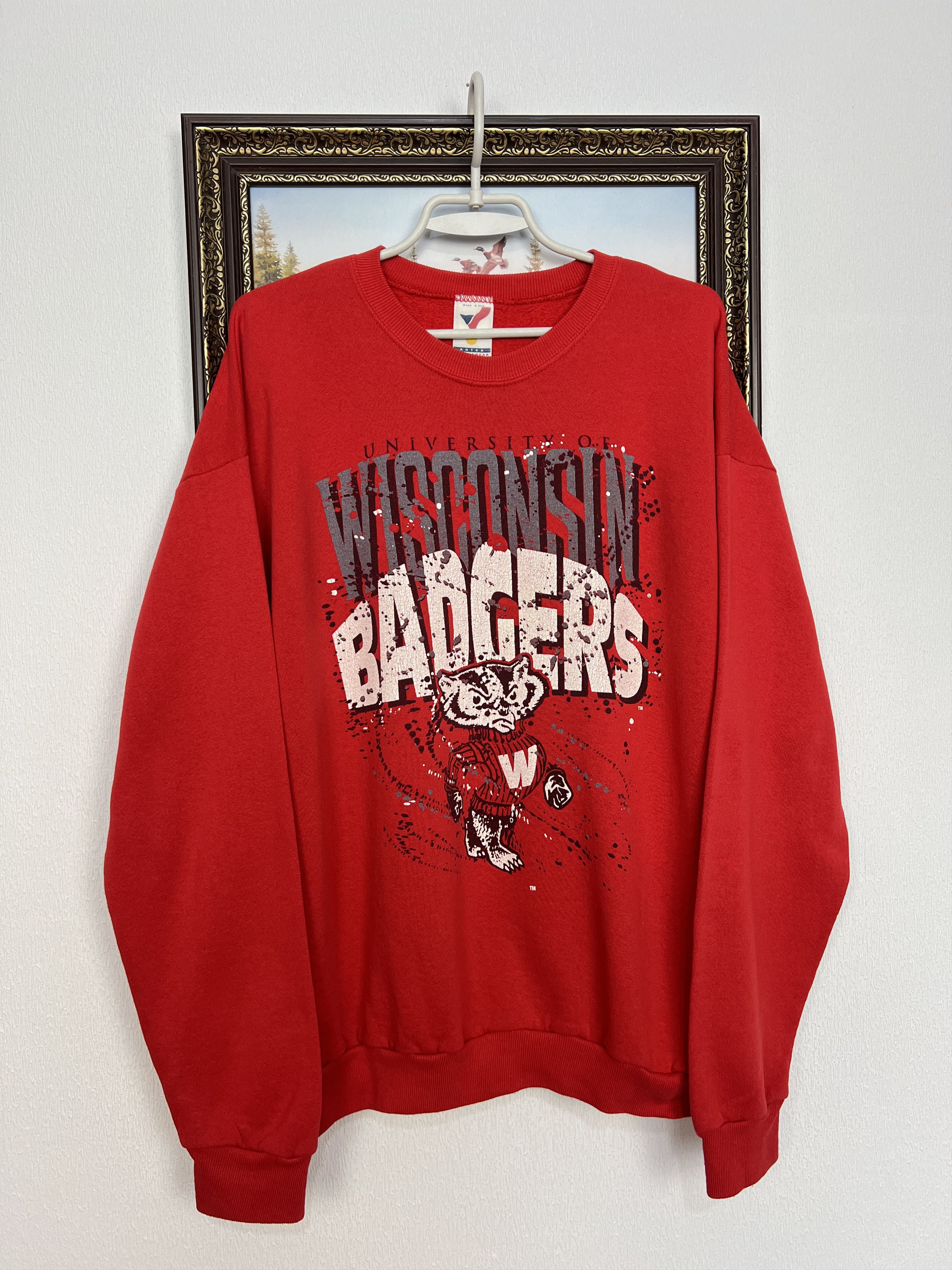 Vintage Vintage NCAA Wisconsin Badgers Big Logo Sweatshirt Crewneck Size US L / EU 52-54 / 3 - 1 Thumbnail