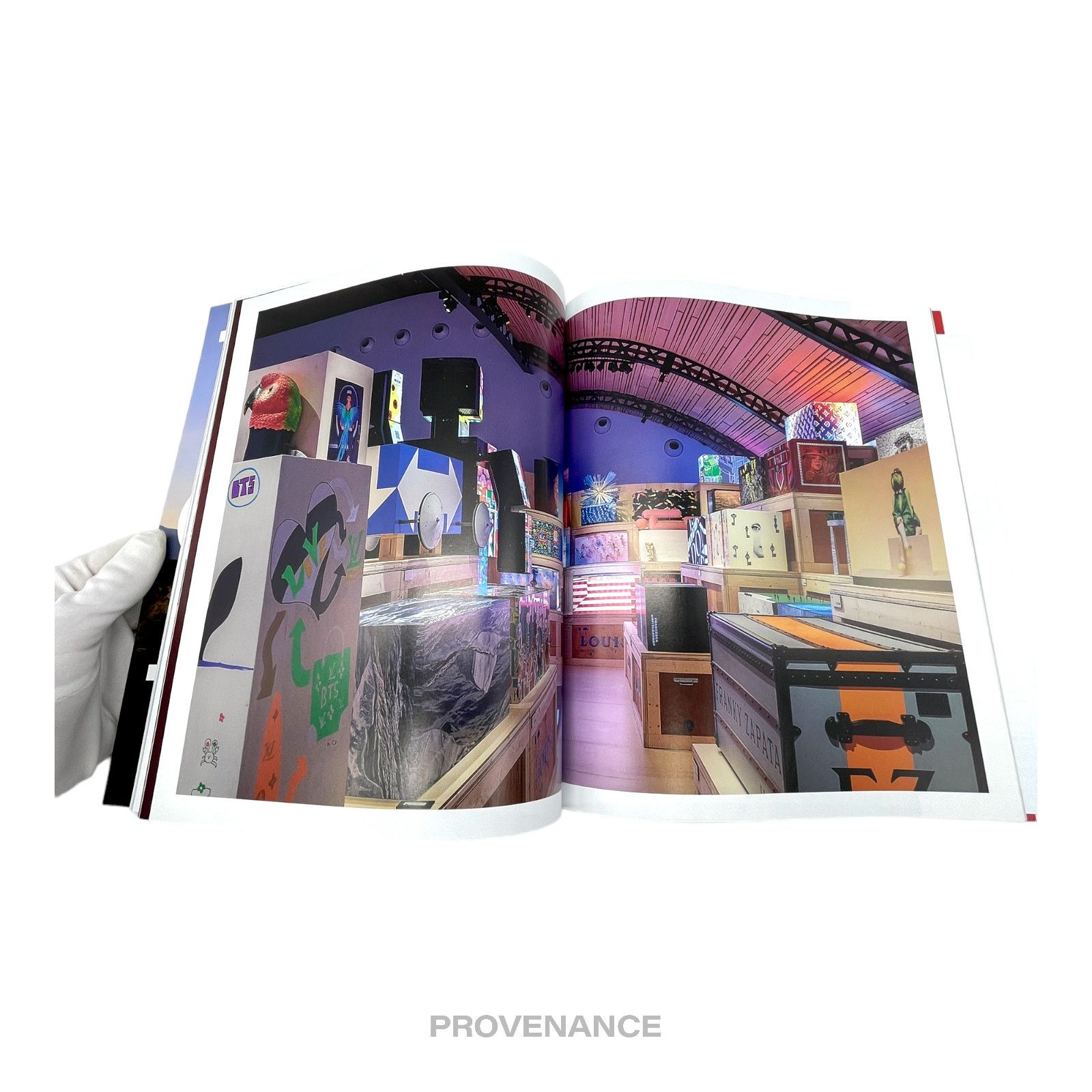 Louis Vuitton 🔴 Louis Vuitton The Book 200 Size ONE SIZE - 12 Thumbnail