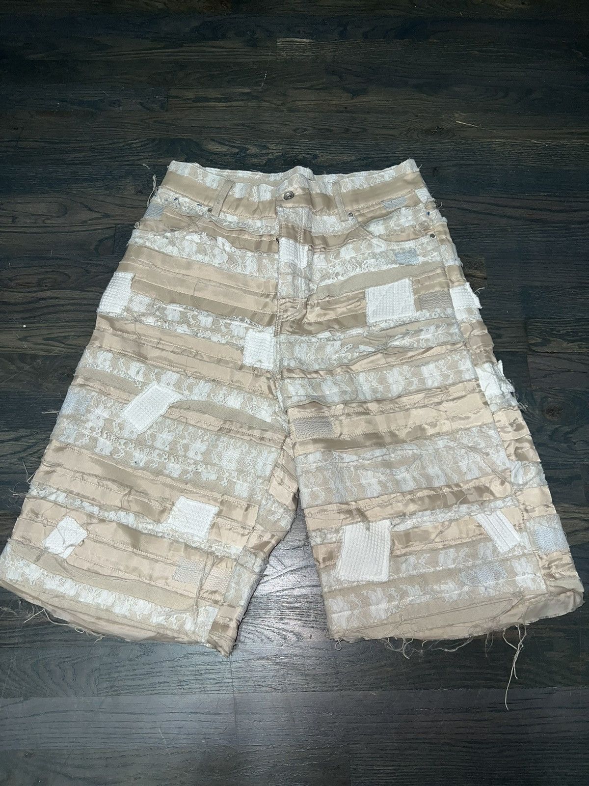 Who Decides War INTERWOVEN SHORTS Size US 34 / EU 50 - 1 Thumbnail