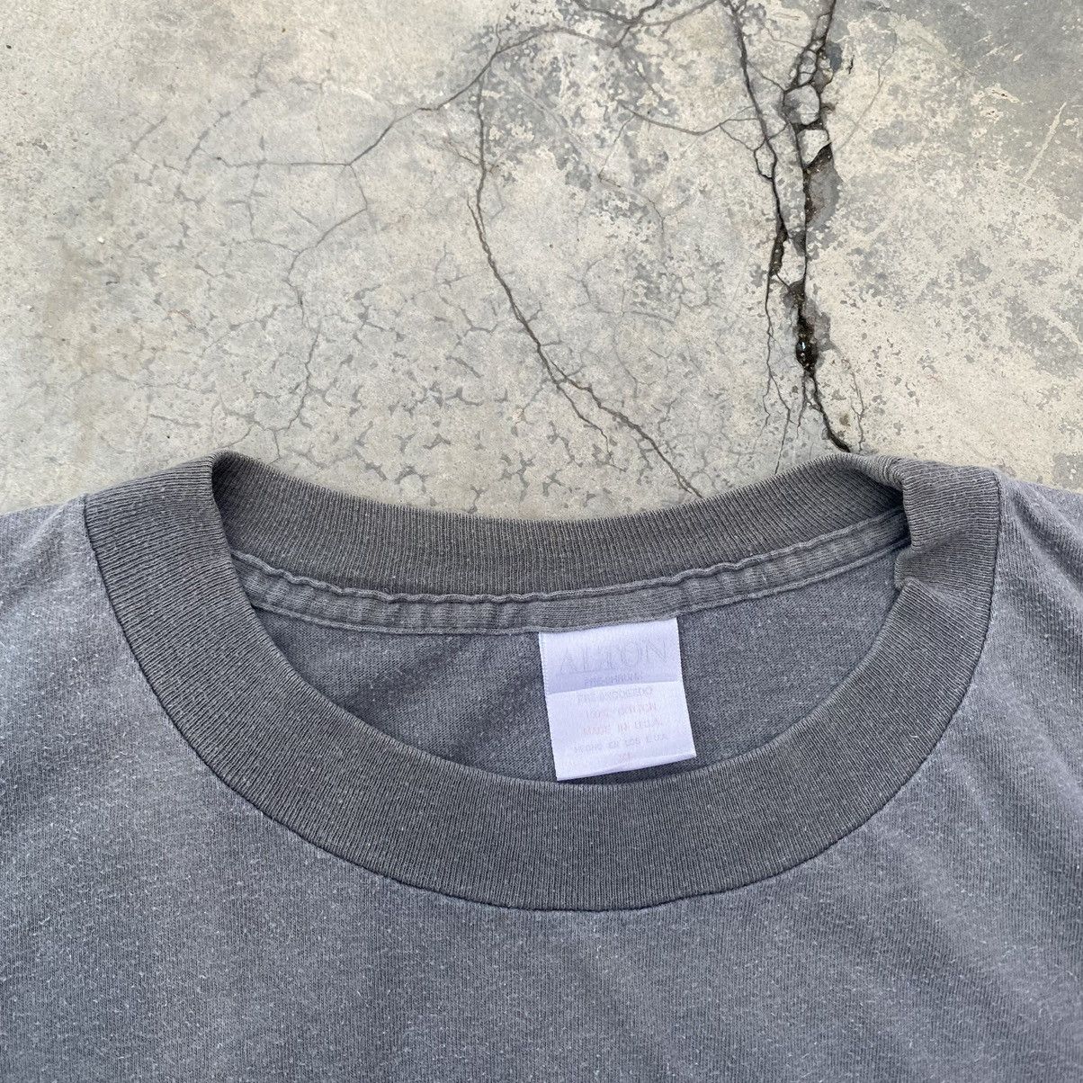 Vintage 1993 Faded Boxy Seashores Preservation Size US L / EU 52-54 / 3 - 4 Thumbnail