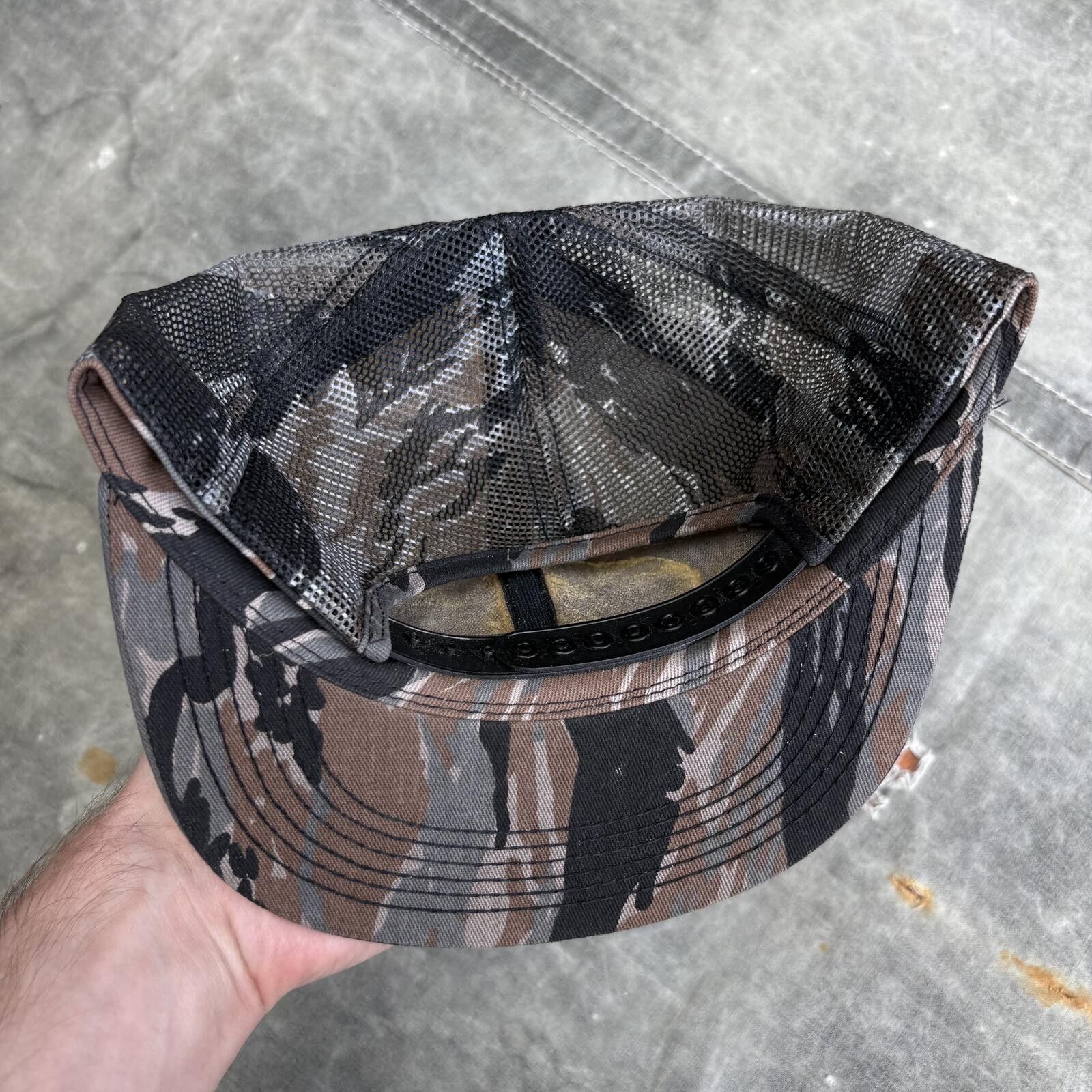 Vintage Vintage Deadstock Camo SFA Farmer’s Association Trucker Hat Size ONE SIZE - 2 Thumbnail